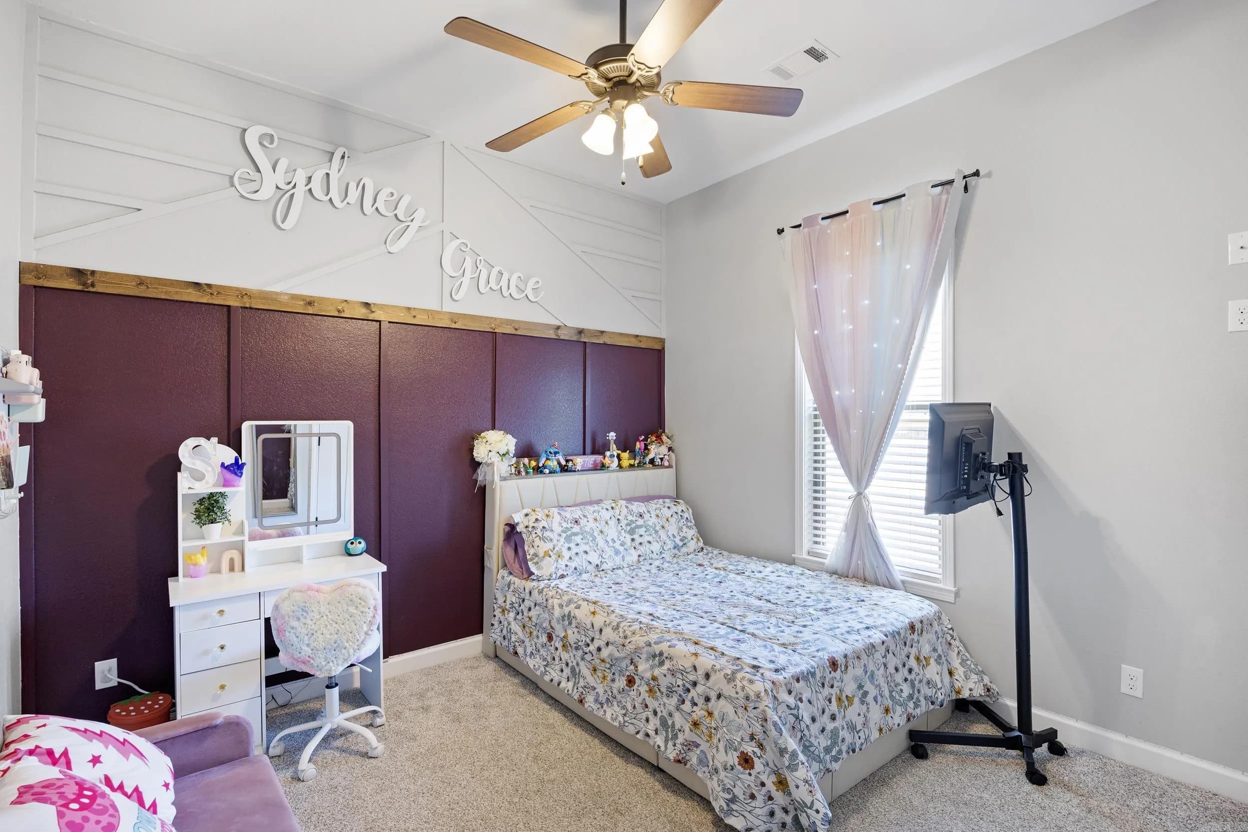 Property at 231  Windcrest - Image 25