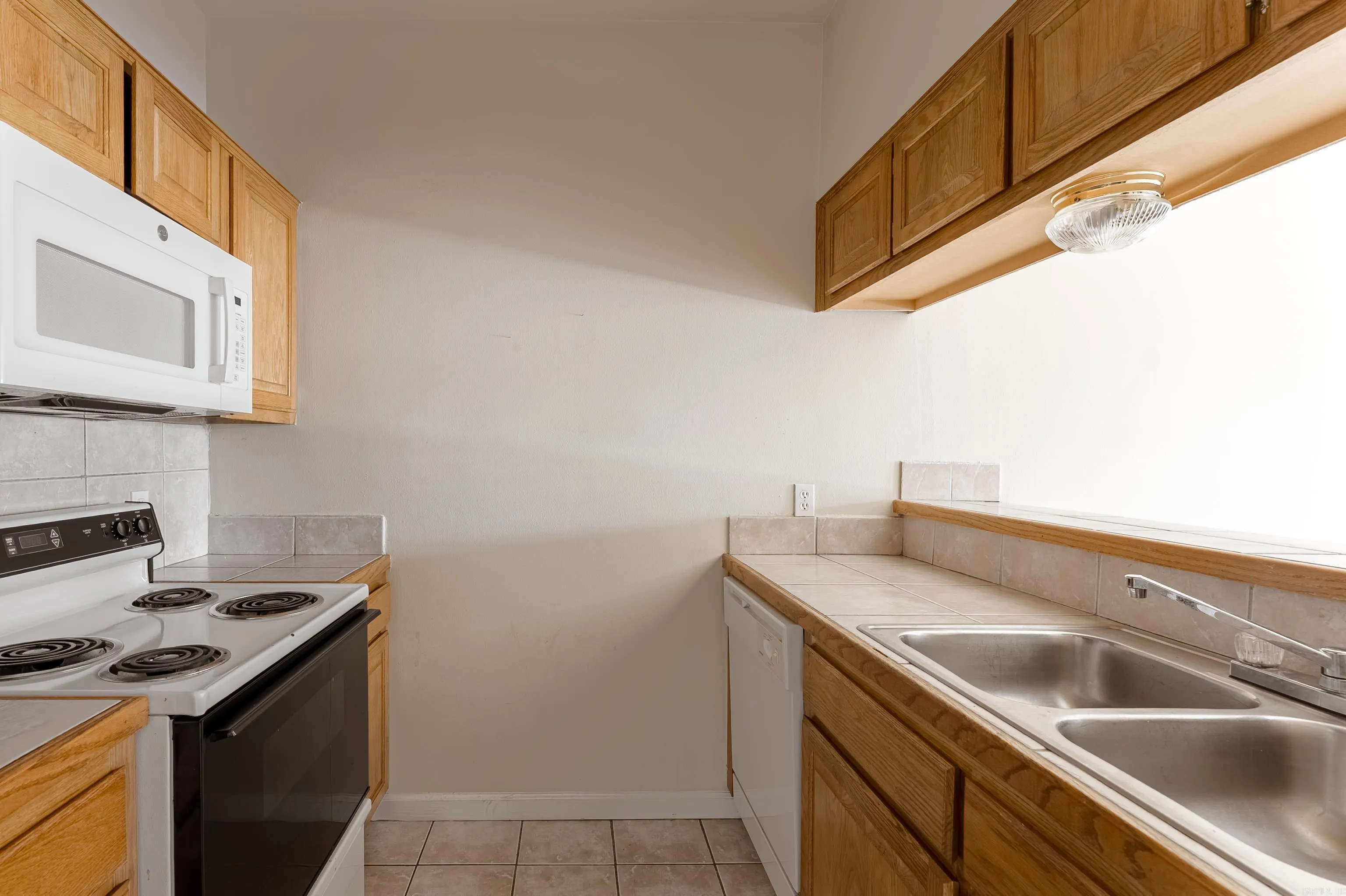 Property at 800-818  Green mountain - Image 7