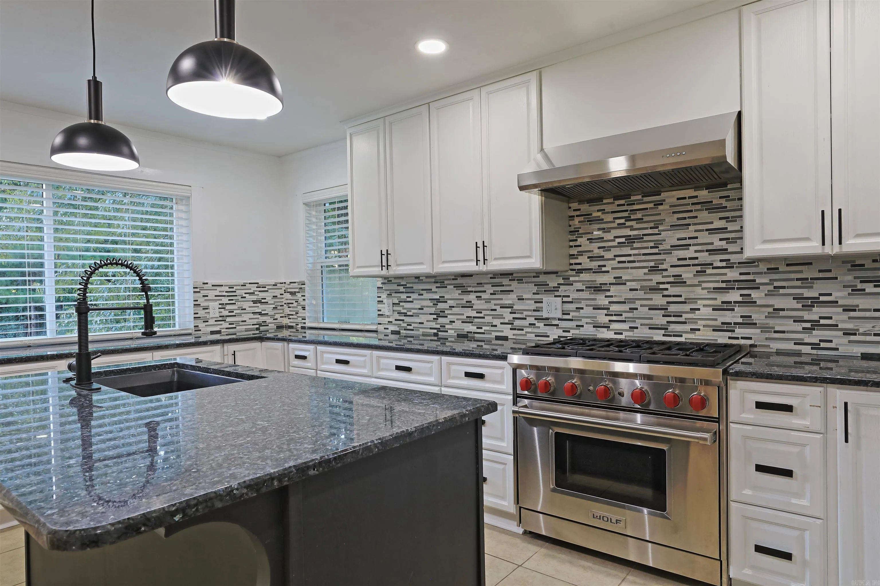 Property at 4306  Oakhaven - Image 4