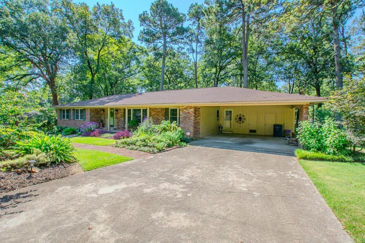 Property at 2003  Lynnwood drive - Image 5