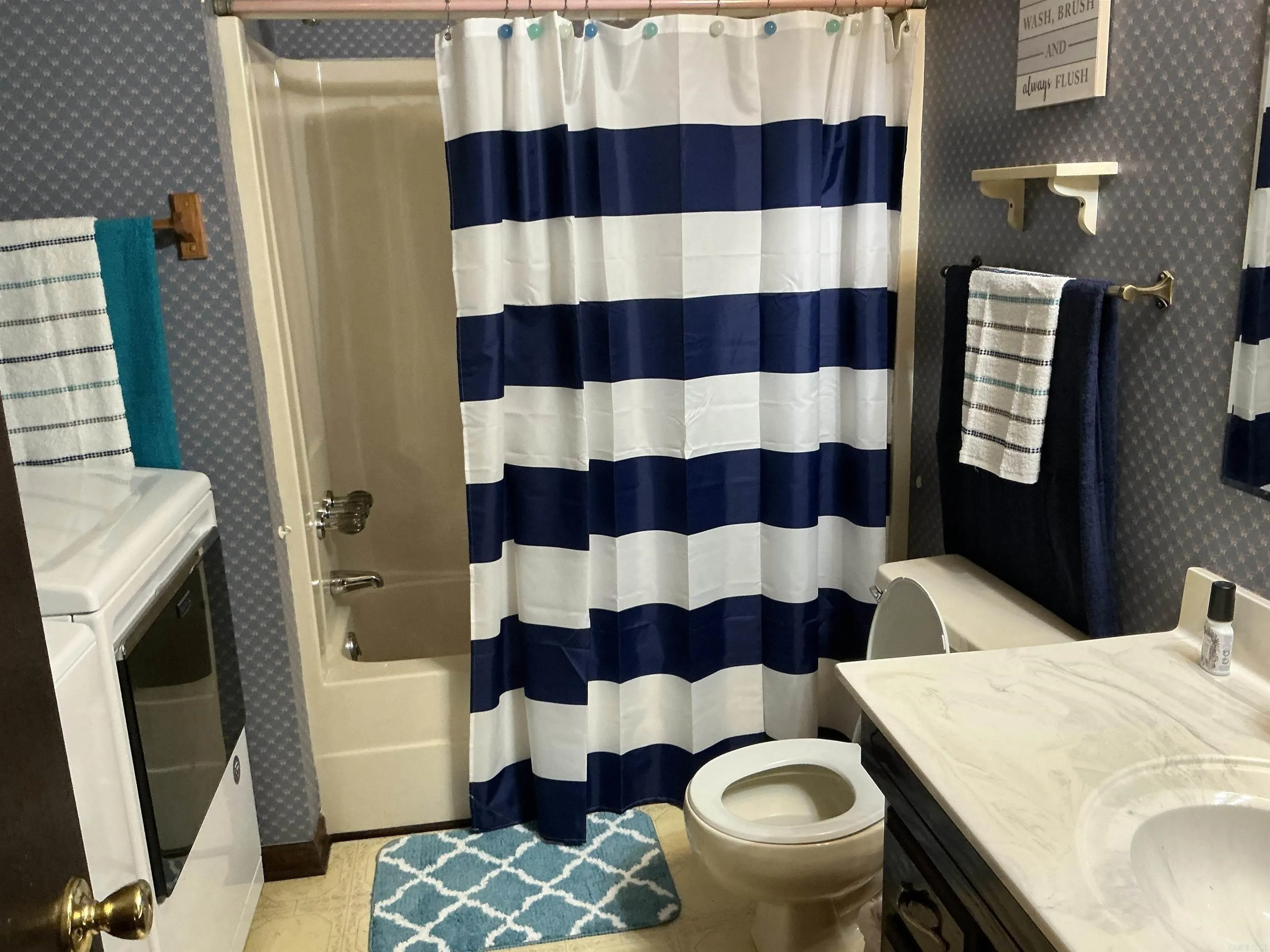 Property at 14  Charlotte - Image 37