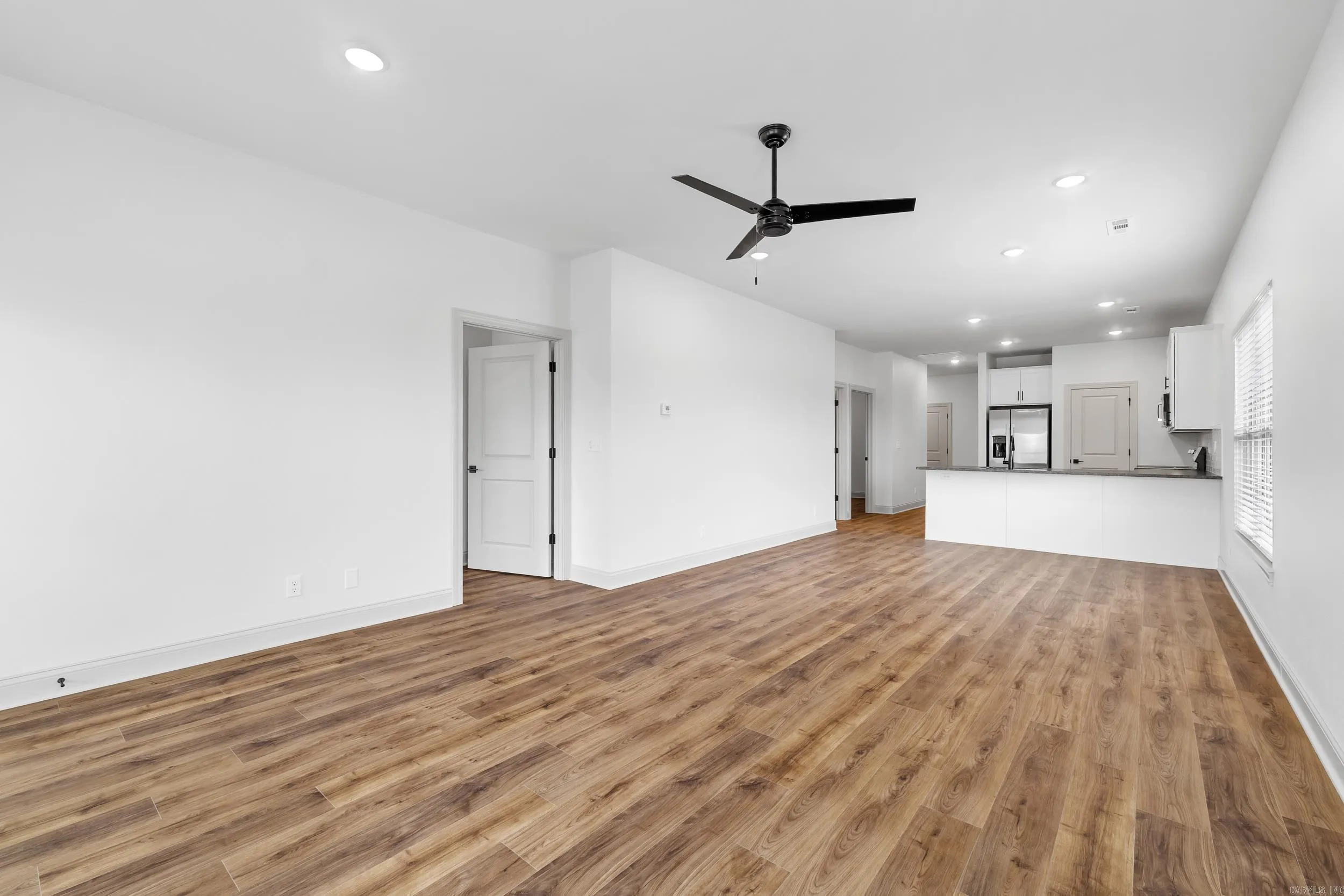Property at 370  Turnberry - Image 6