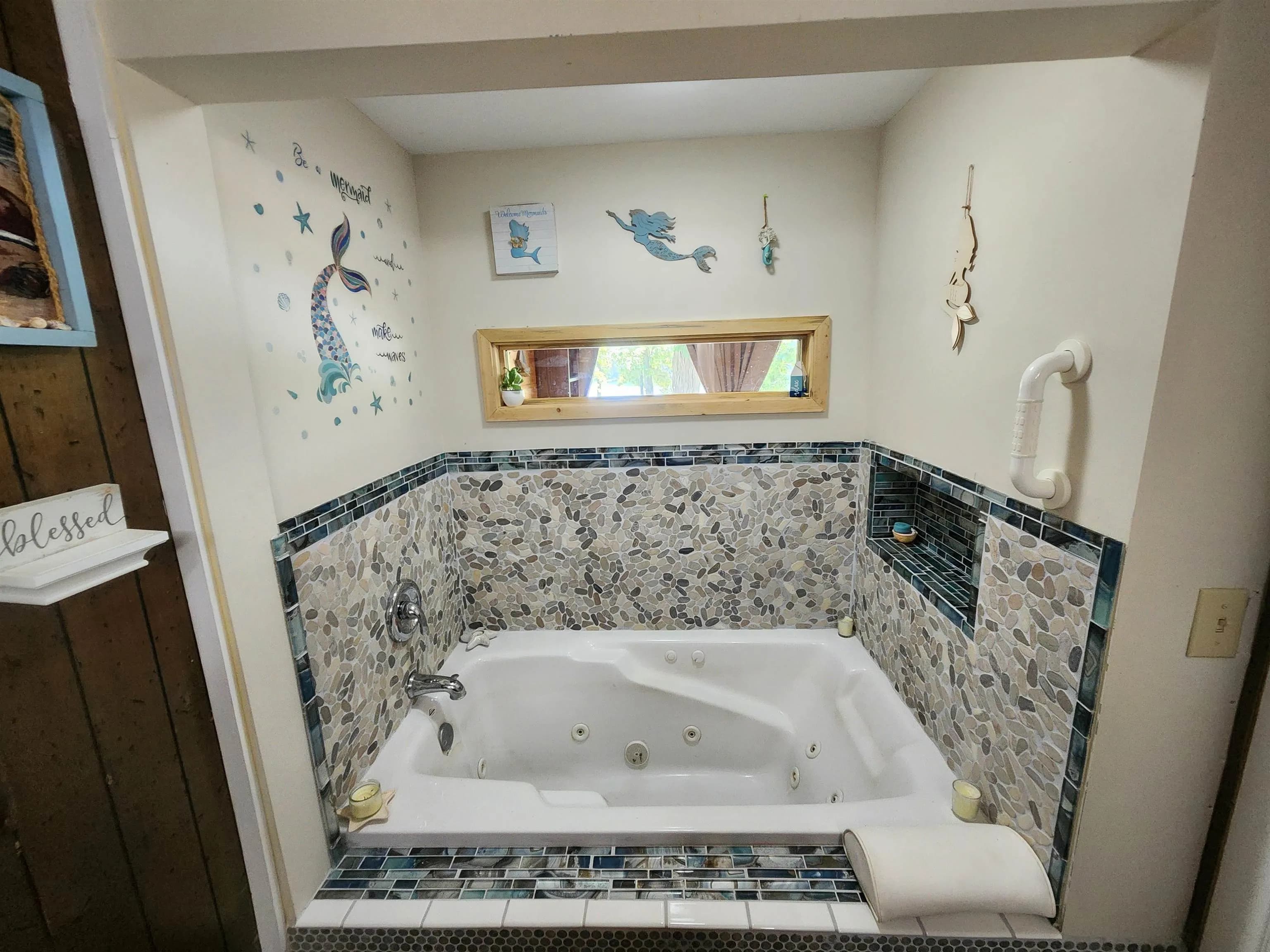 Property at 43 E Lakeshore - Image 21