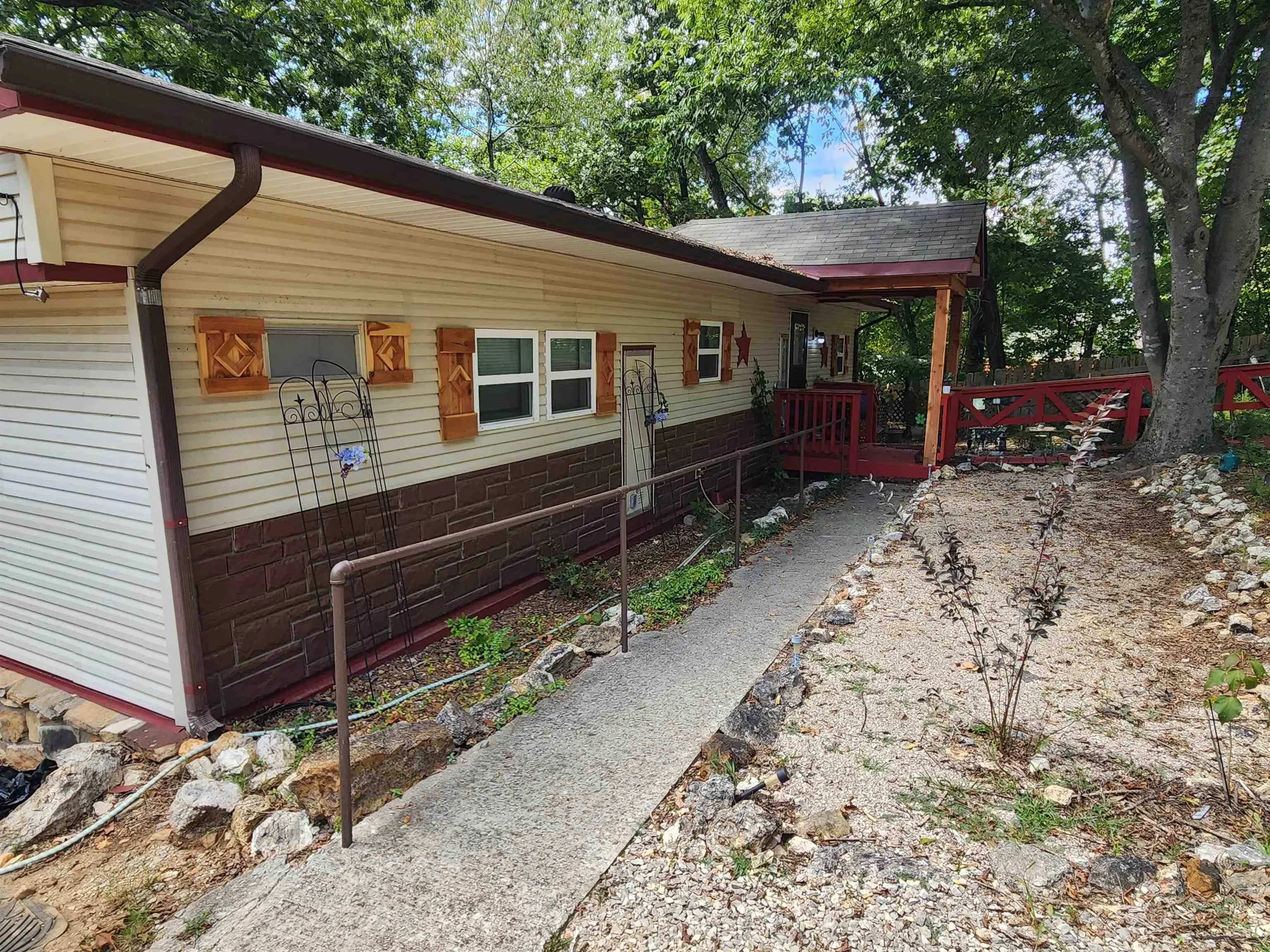 Property at 43 E Lakeshore - Image 3