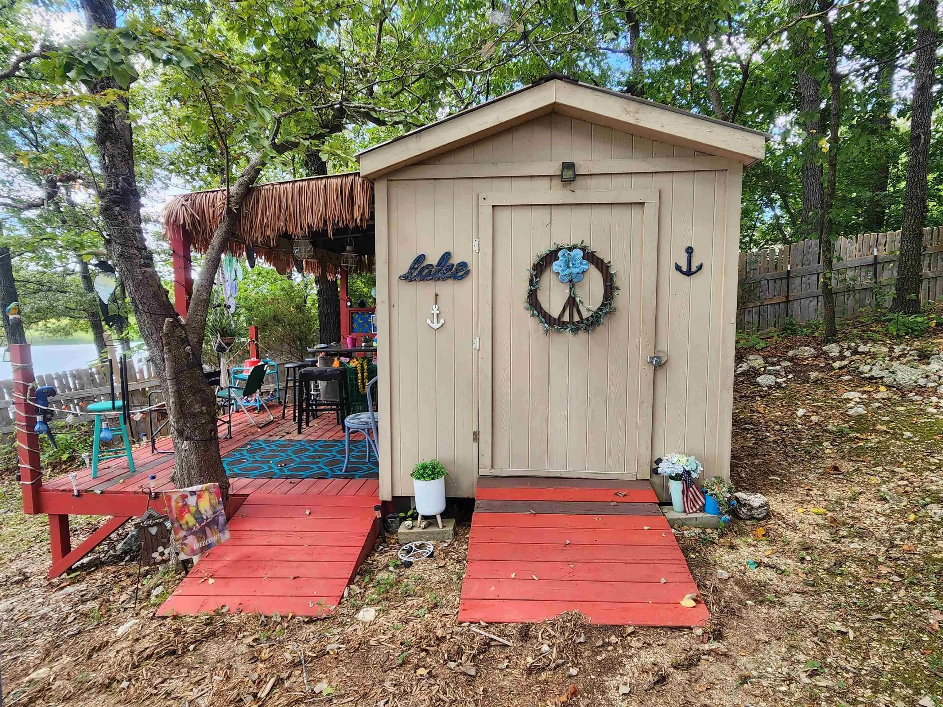 Property at 43 E Lakeshore - Image 35