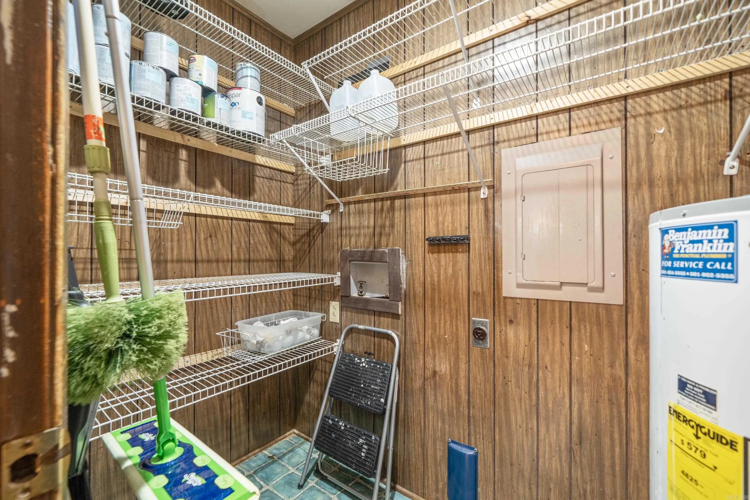 Property at 308  Rockwell - Image 16