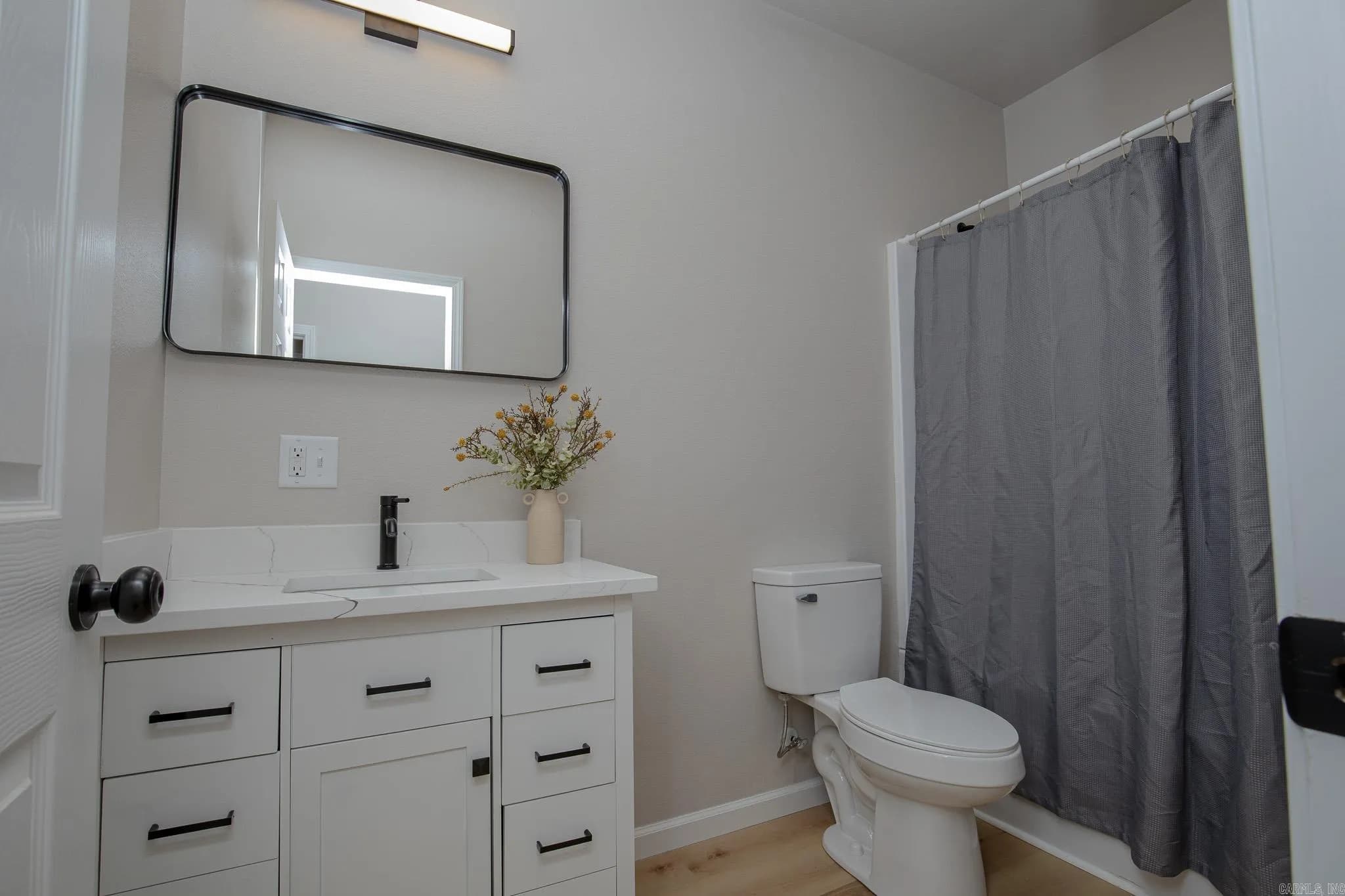 Property at 205 N Main - Image 14