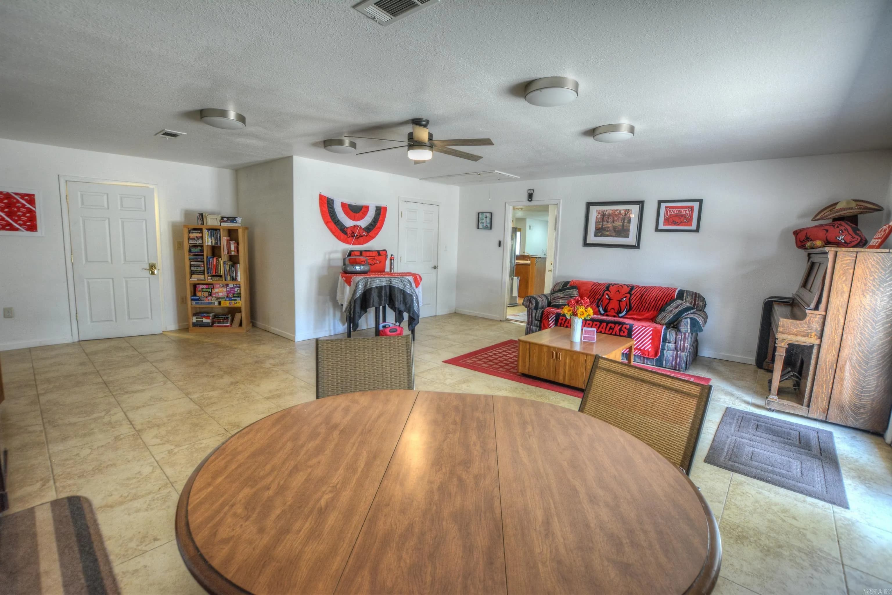 Property at 411  Beachview - Image 17