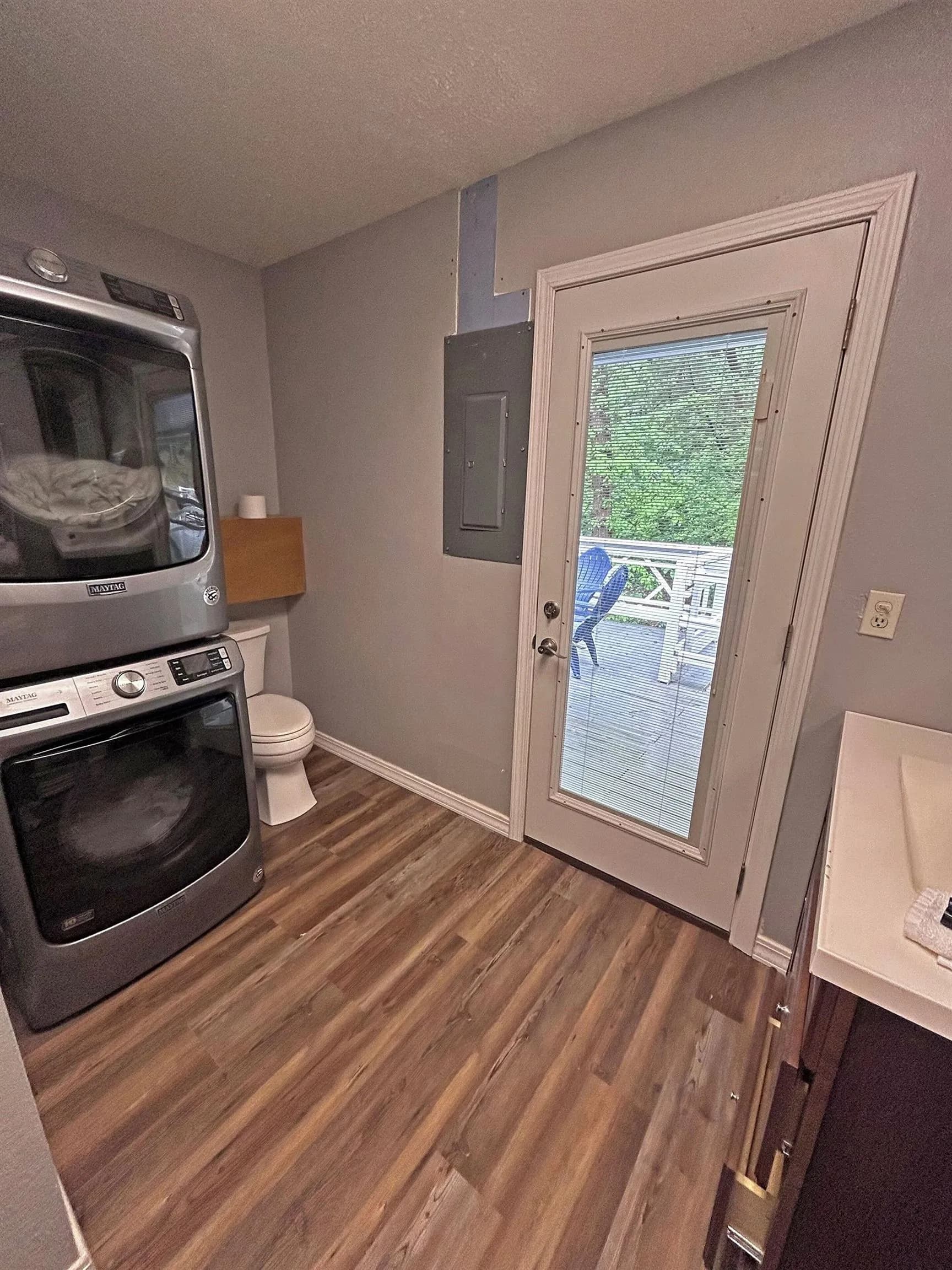 Property at 39  Riverview - Image 18