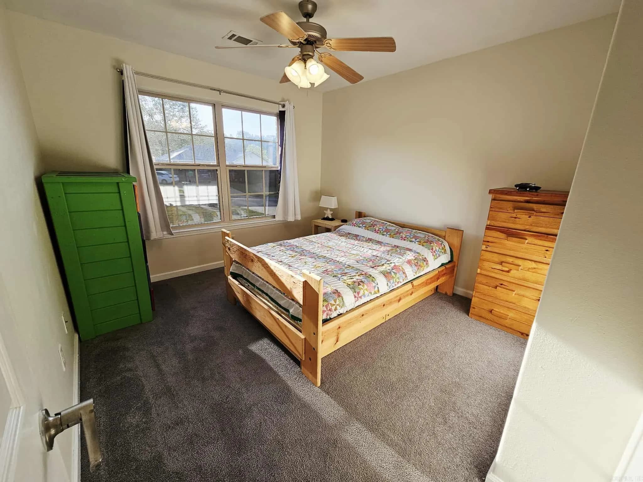 Property at 133  Weathering - Image 28