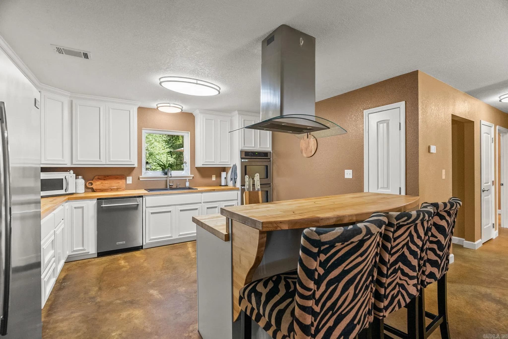 Property at 158  Spires - Image 20