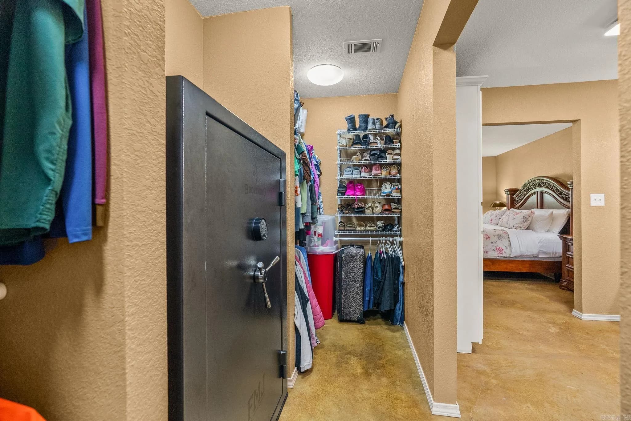 Property at 158  Spires - Image 33