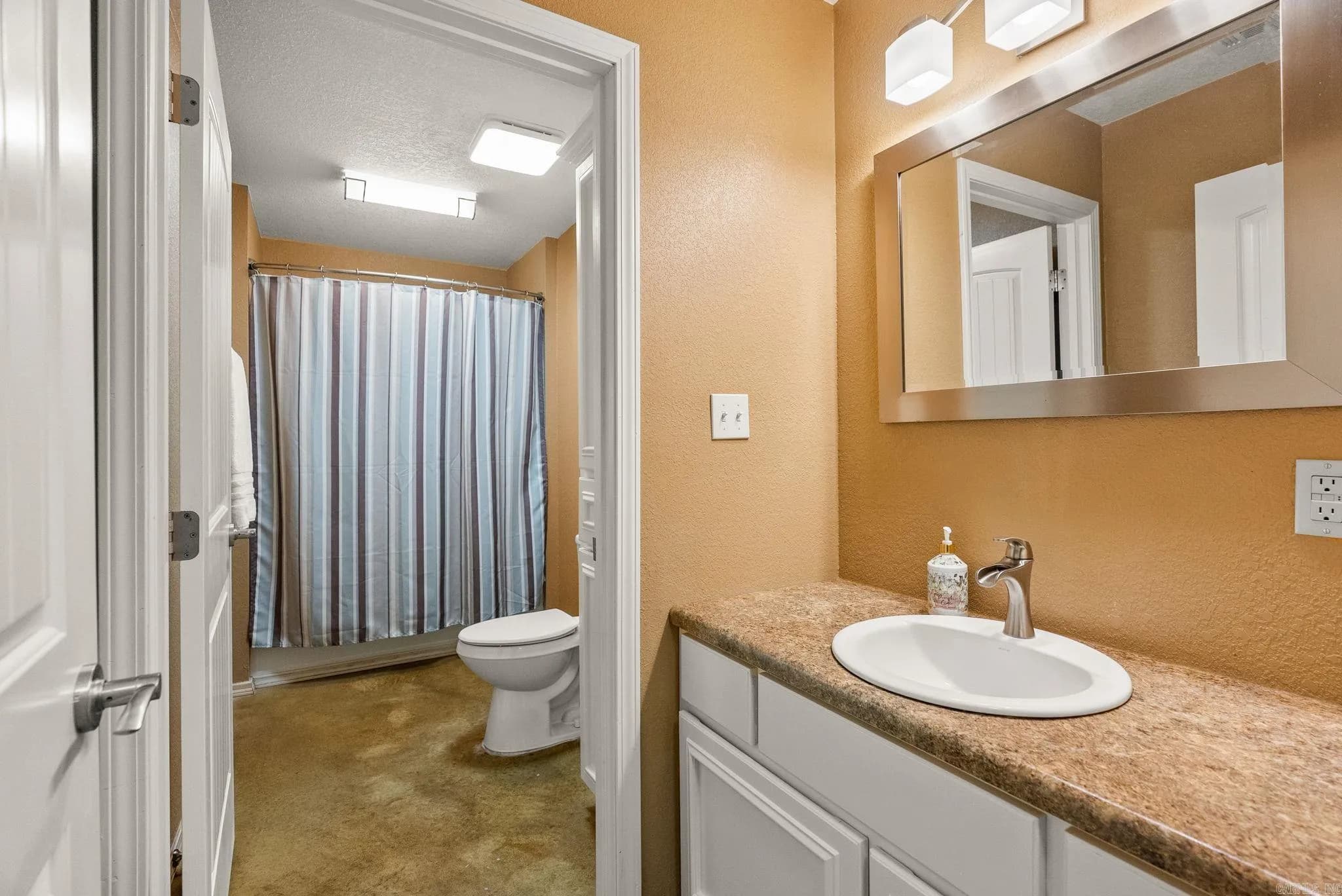 Property at 158  Spires - Image 36