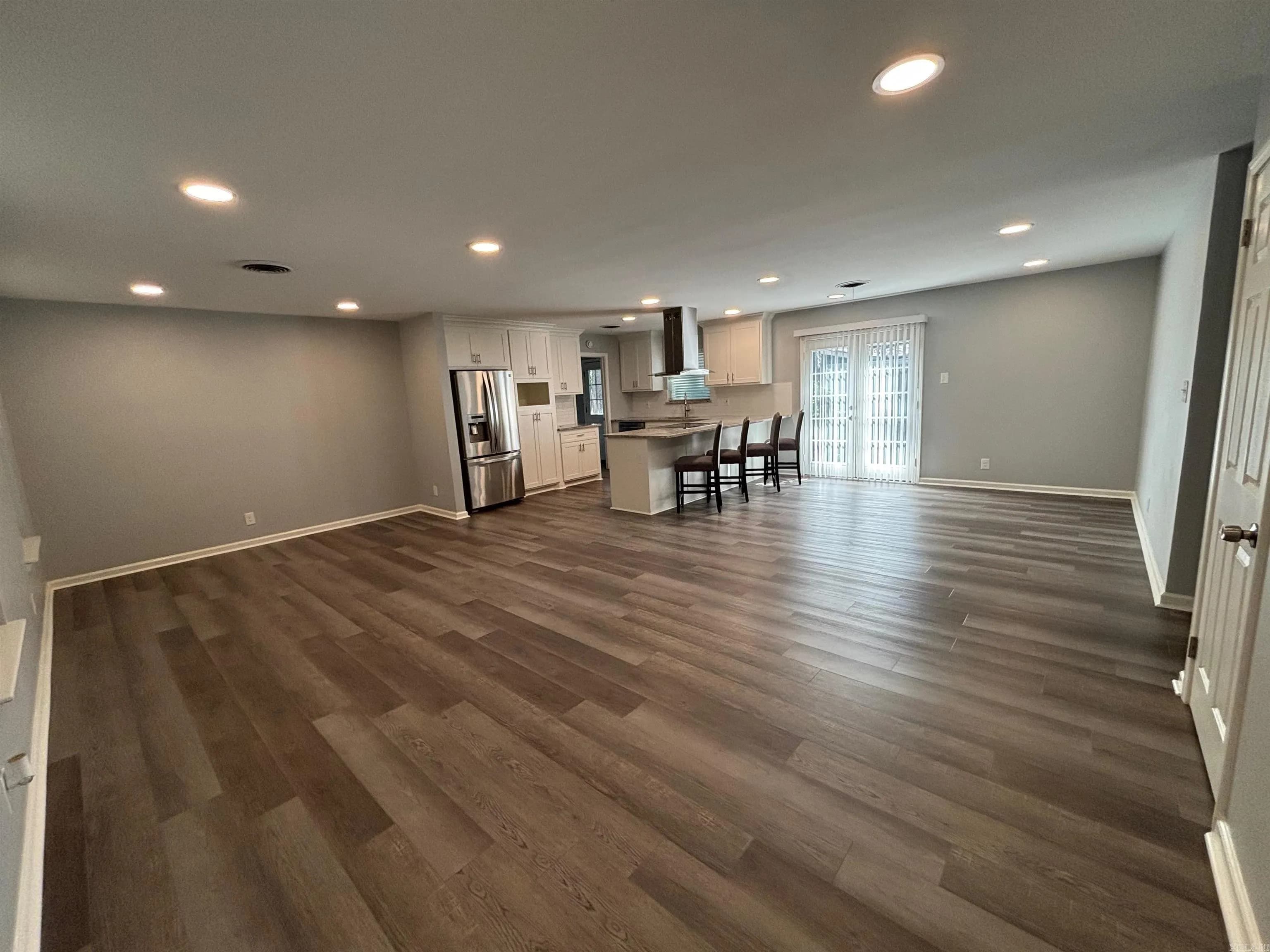 Property at 605  Vinson - Image 2
