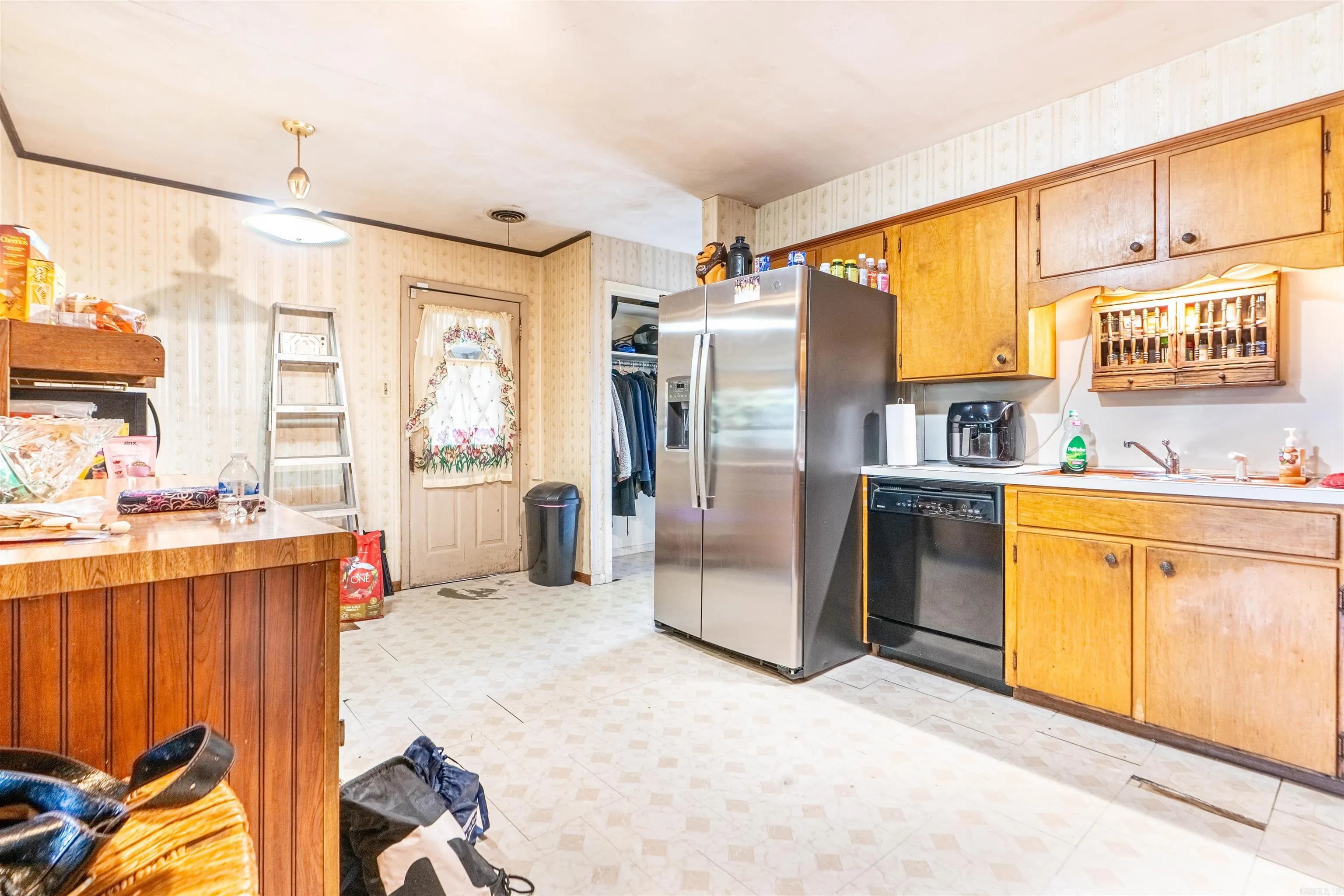 Property at 803  Lauderdale - Image 5