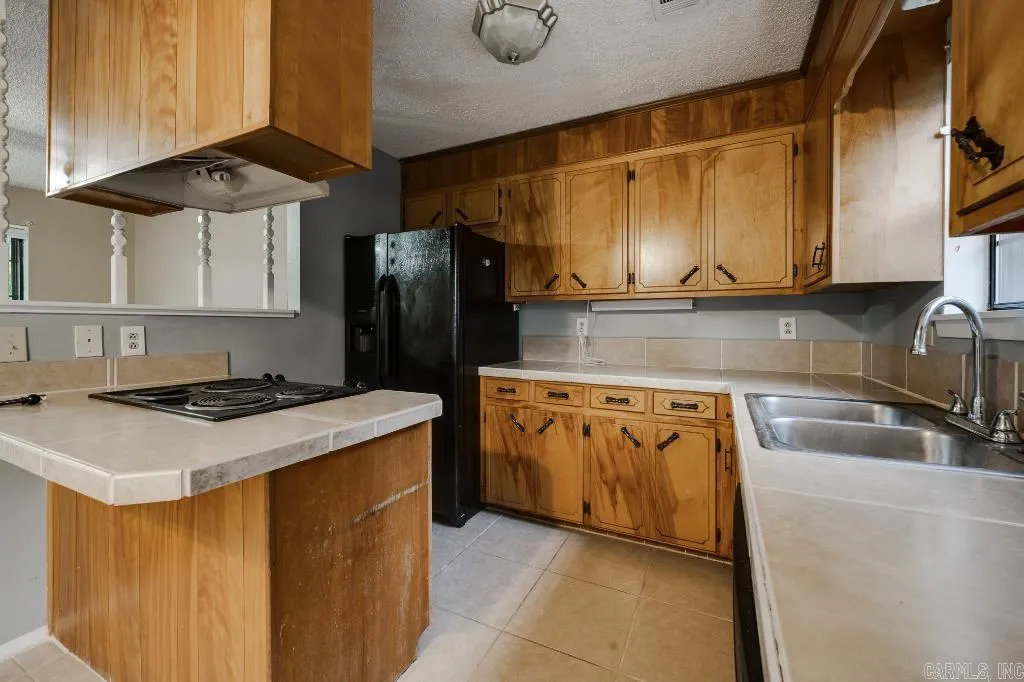 Property at 21  Deerwood - Image 9