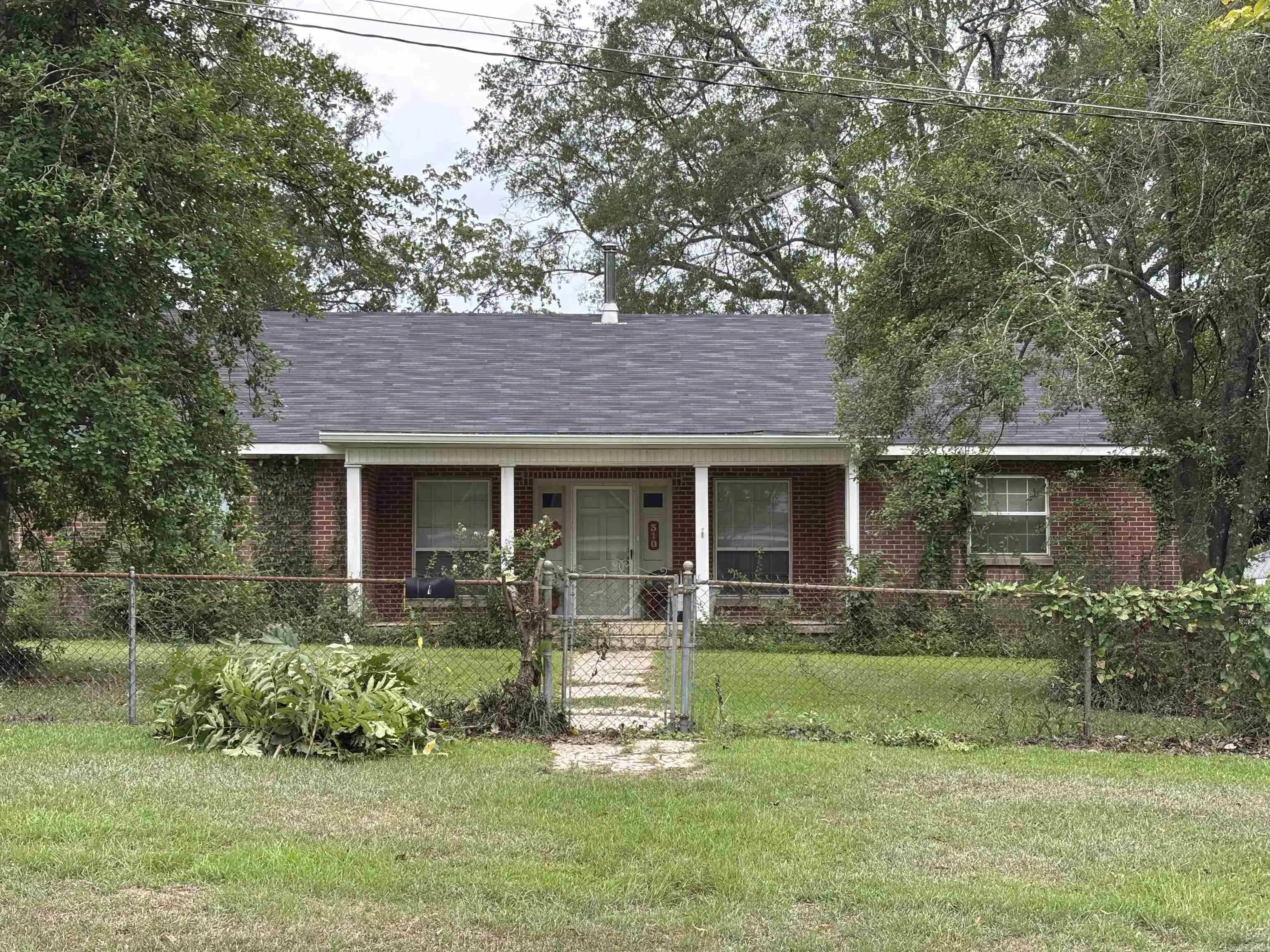 Property at 310 E 5th - Image 2