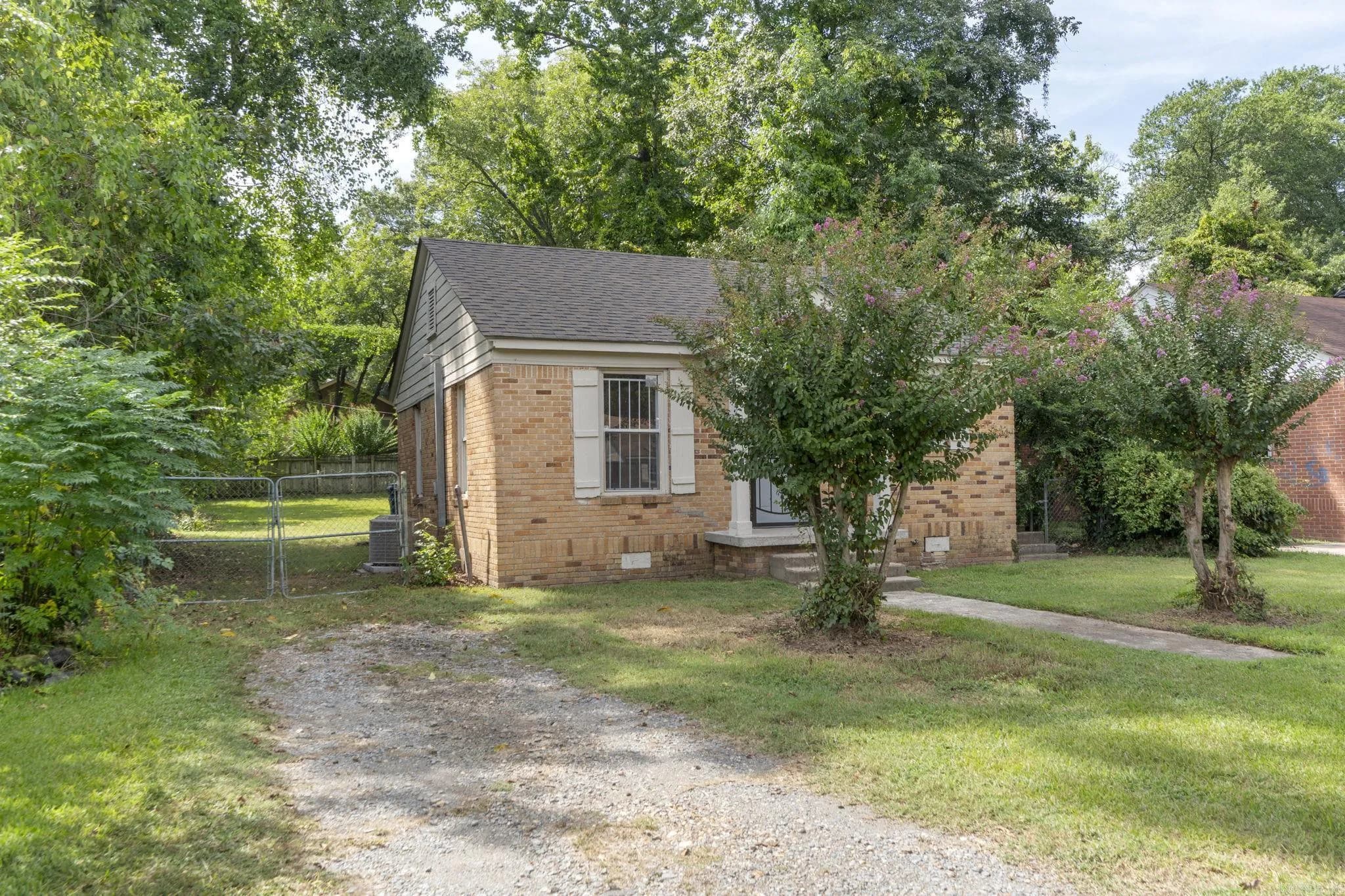 Property at 2712  Boulevard - Image 3