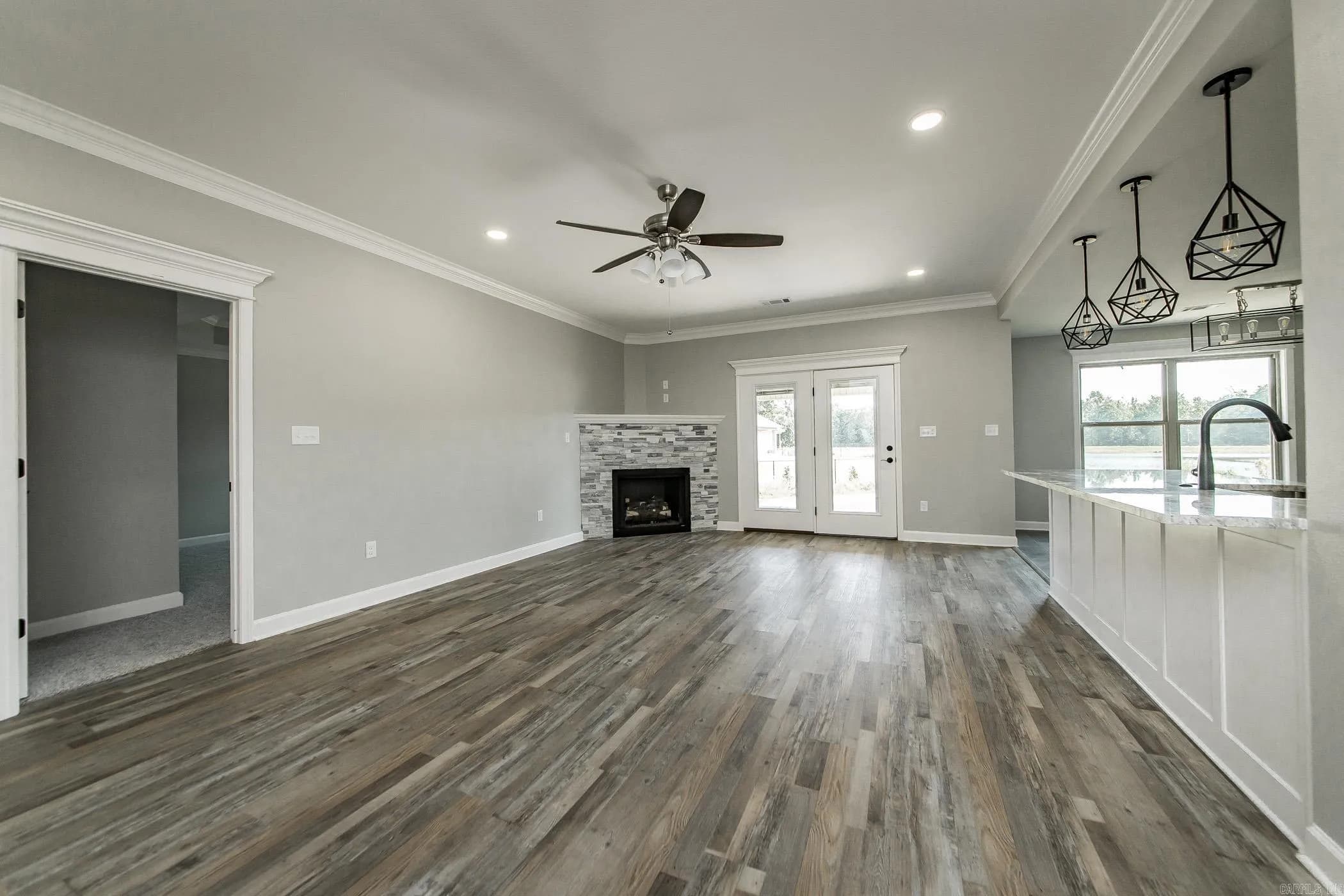 Property at 1009  Chavis - Image 8