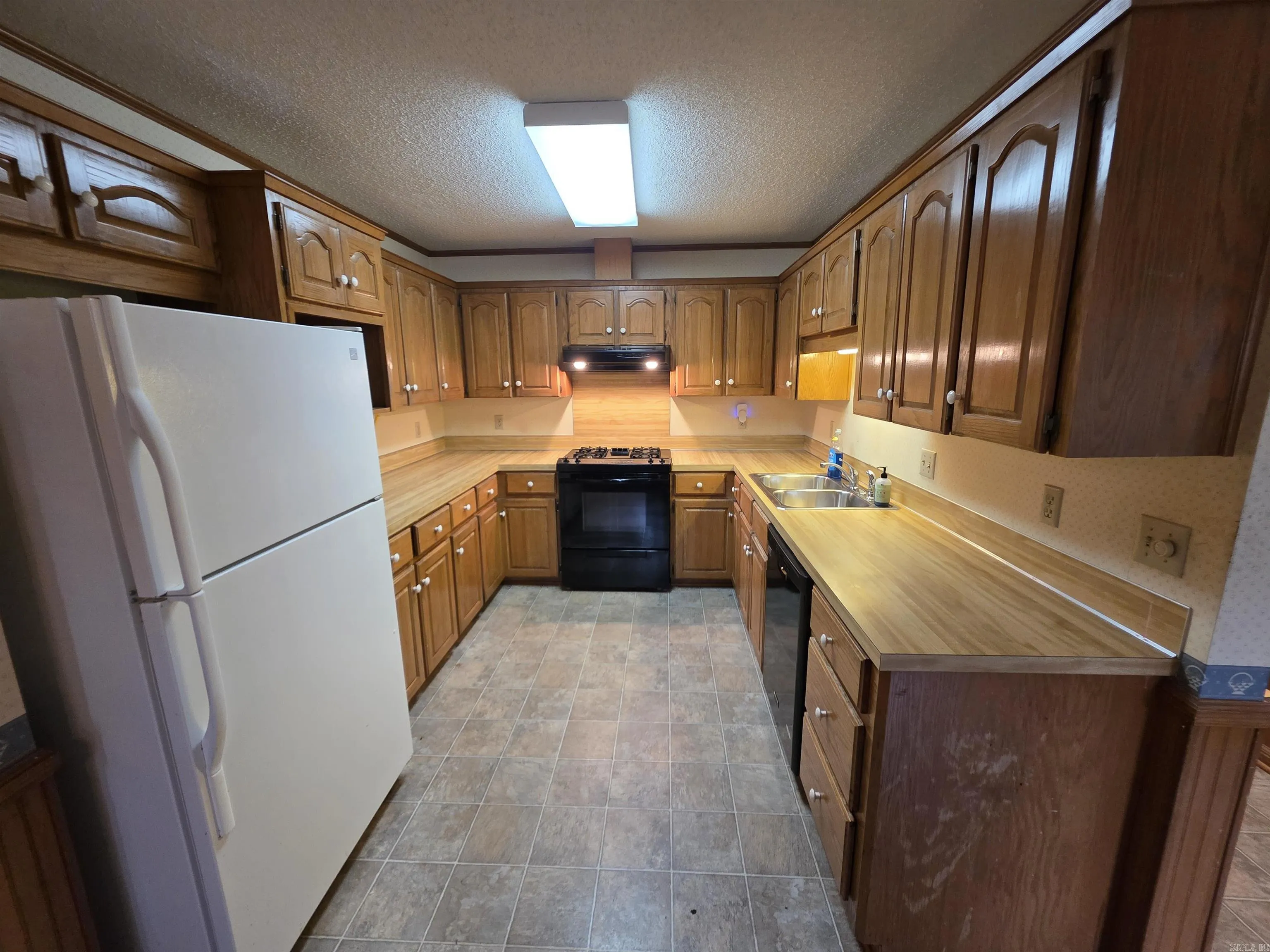 Property at 520  Cherry hill - Image 6
