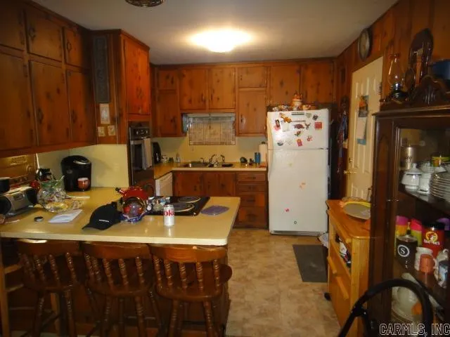 Property at 10  Dalewood - Image 10