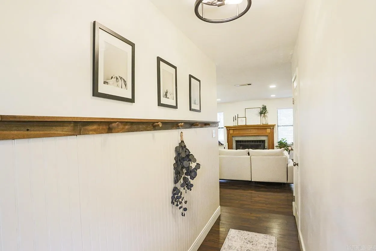 Property at 117  Raywood - Image 4