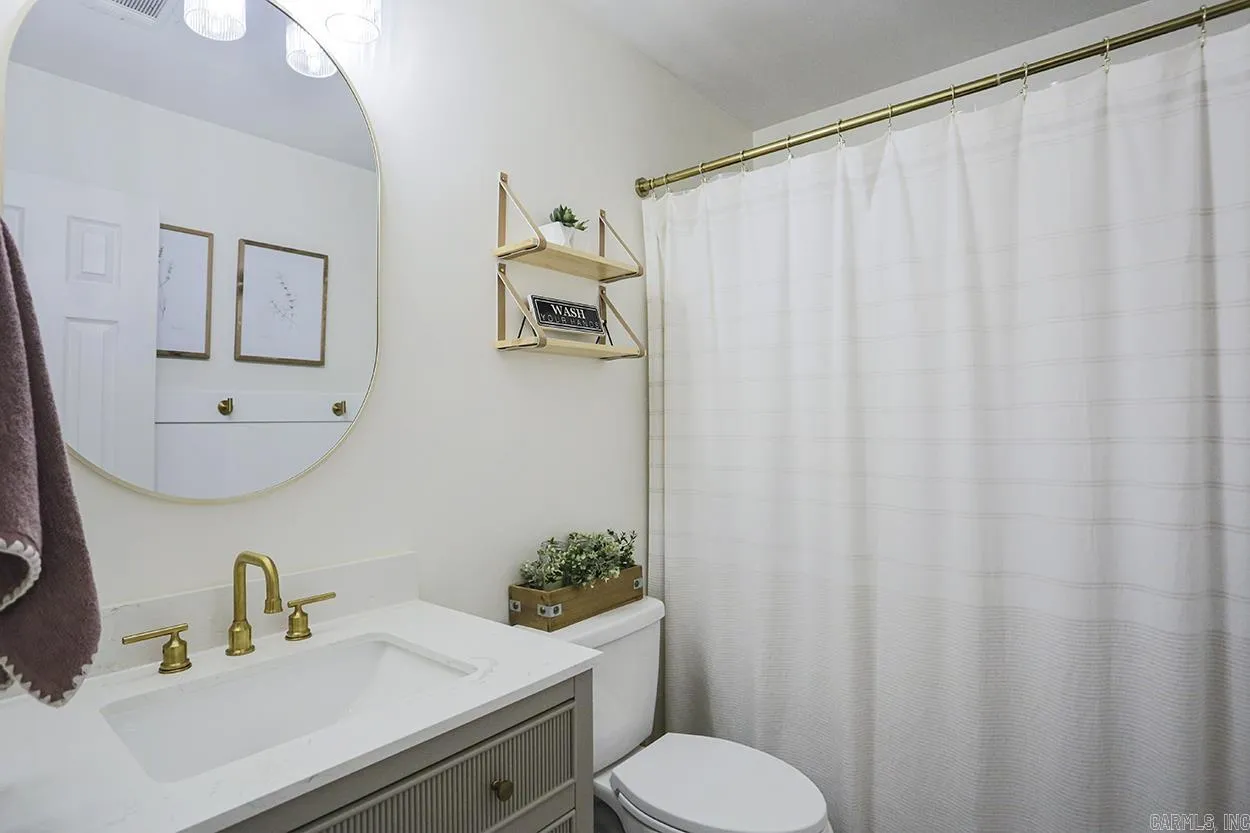 Property at 117  Raywood - Image 23