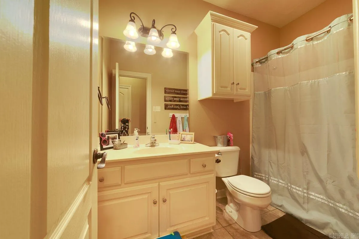 Property at 24  Lakeland - Image 29