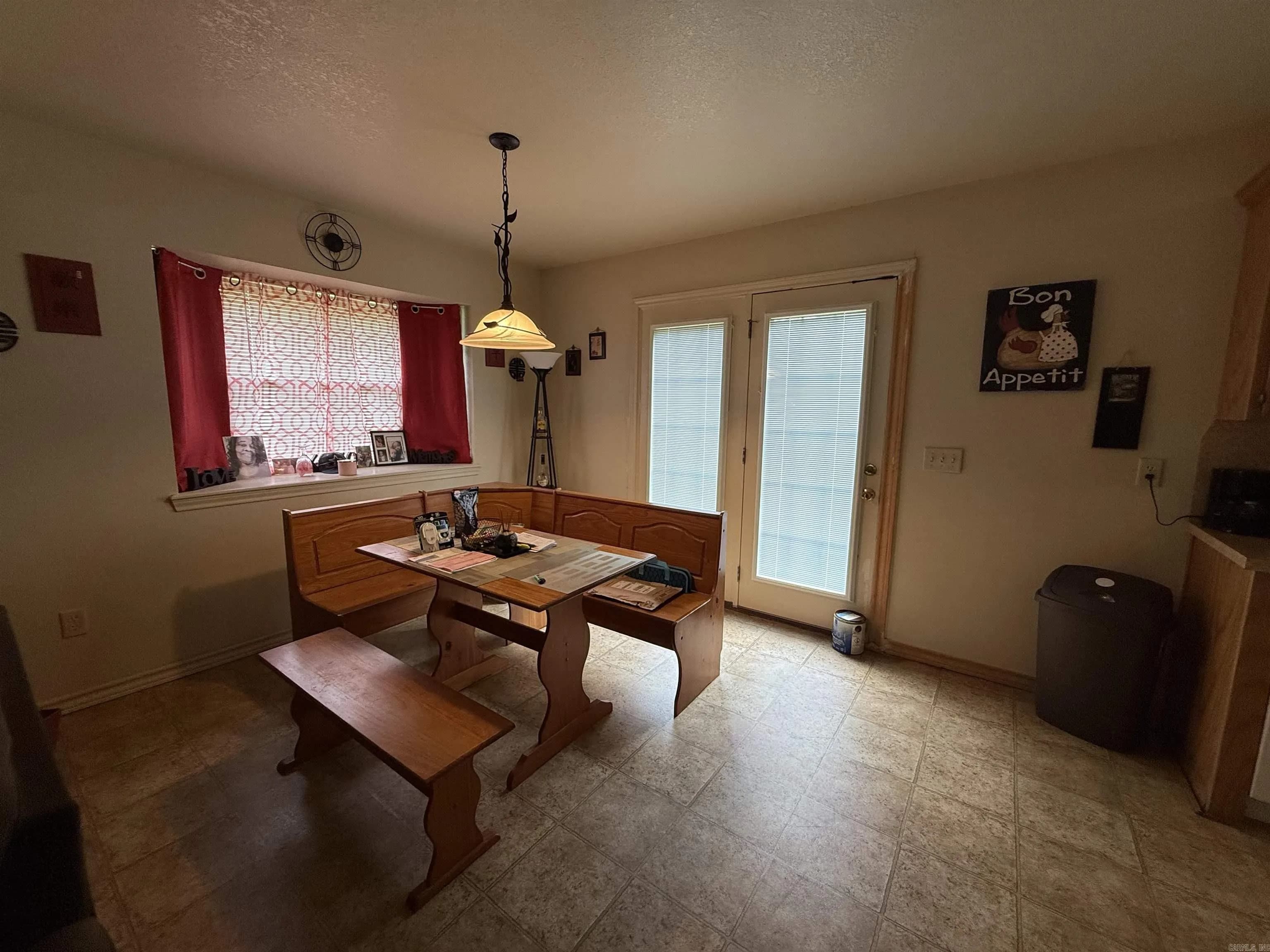 Property at 514 W Shepherd - Image 10