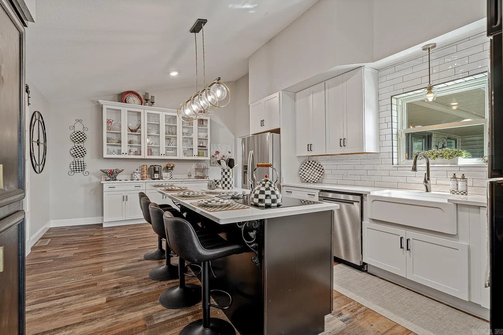 Property at 700  Cedar ridge - Image 12