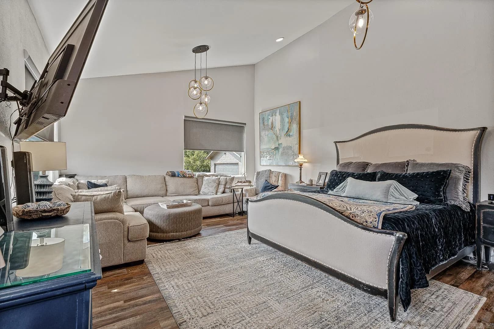 Property at 700  Cedar ridge - Image 23