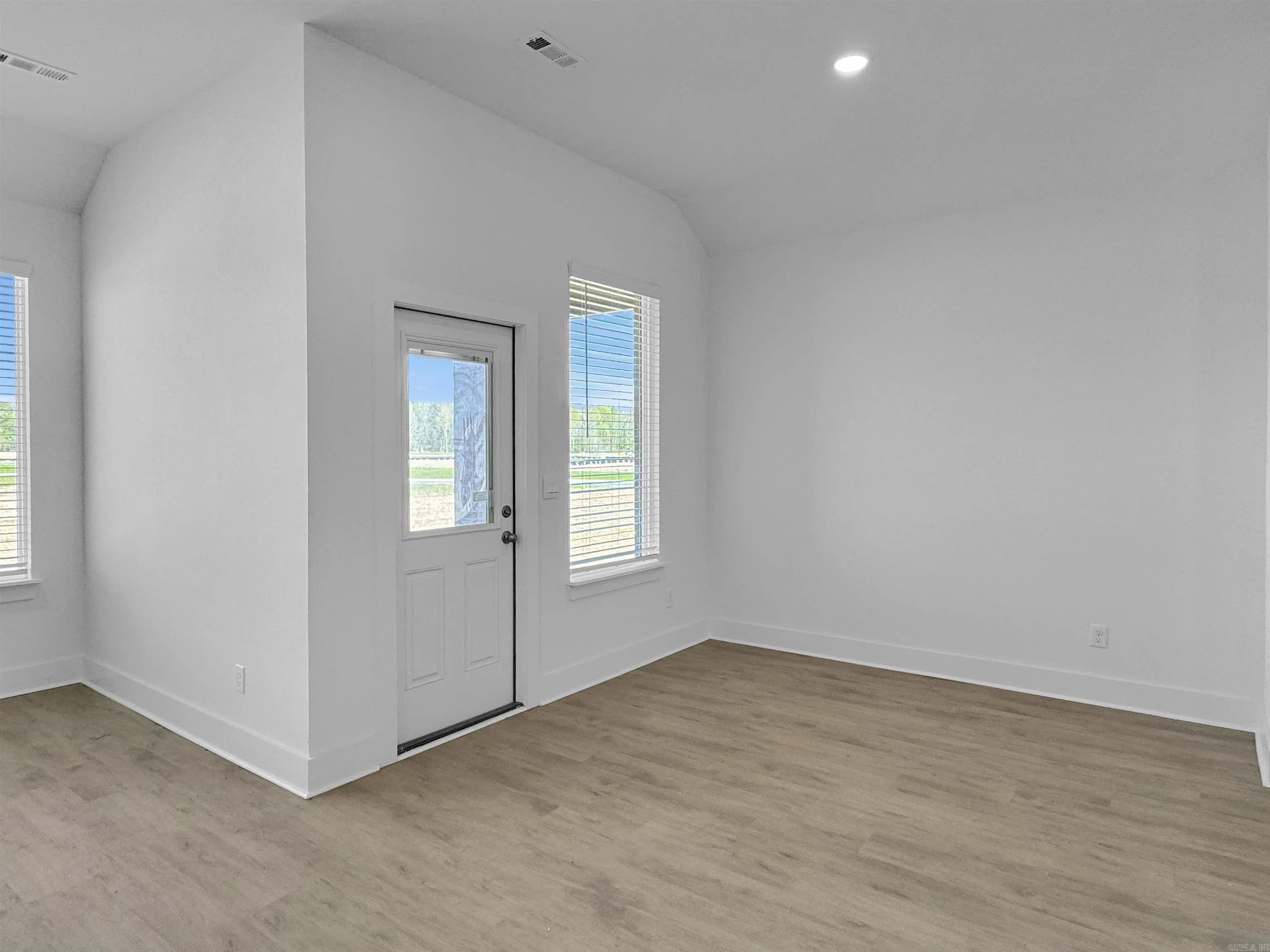 Property at 316  Lainey - Image 6