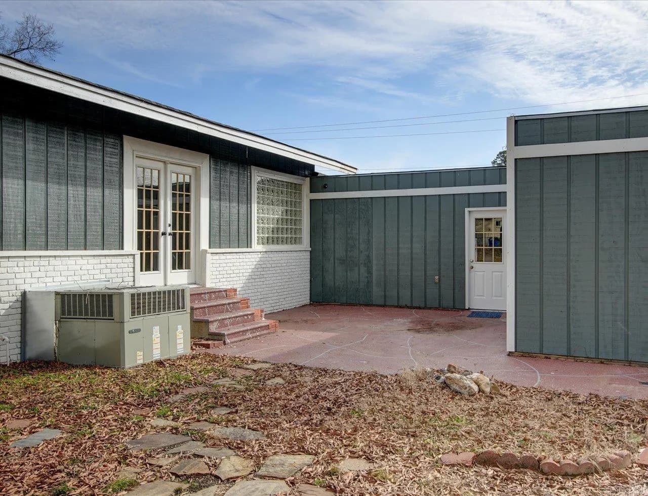 Property at 1123  Burchwood bay - Image 27