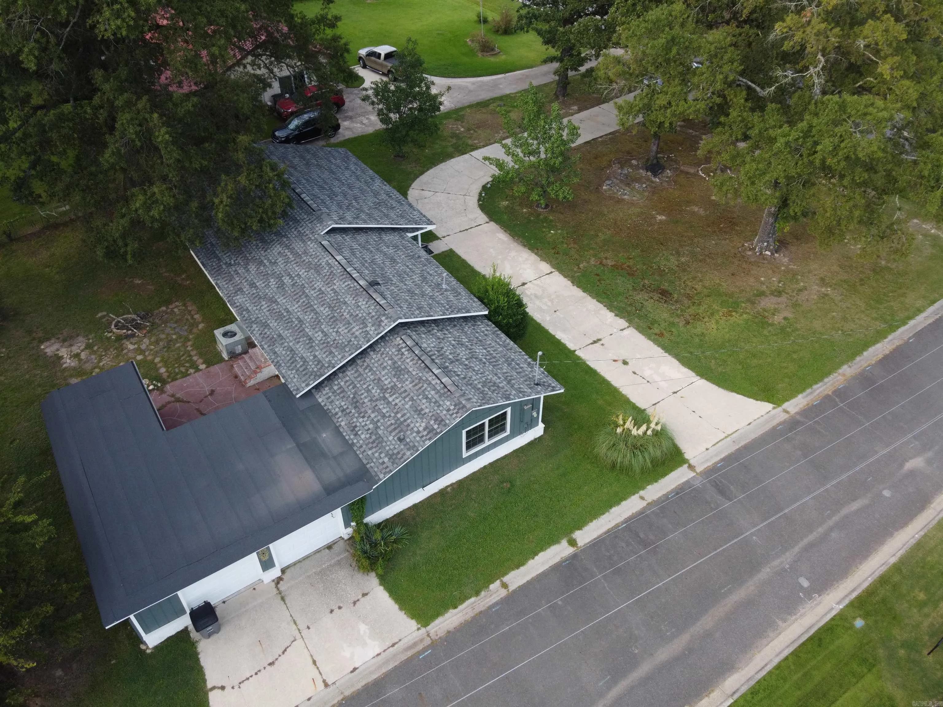 Property at 1123  Burchwood bay - Image 33