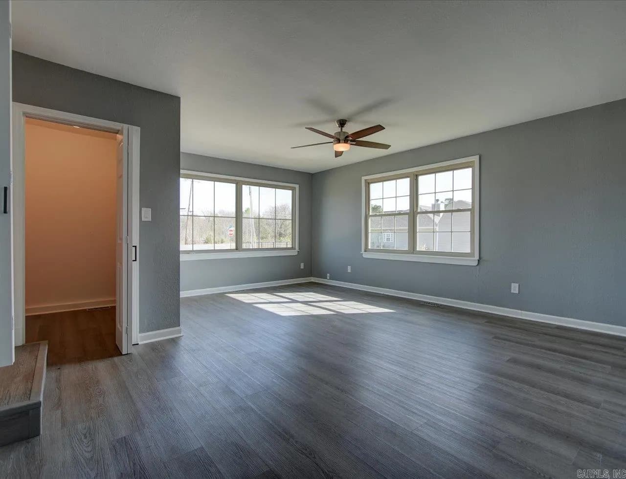 Property at 1123  Burchwood bay - Image 12