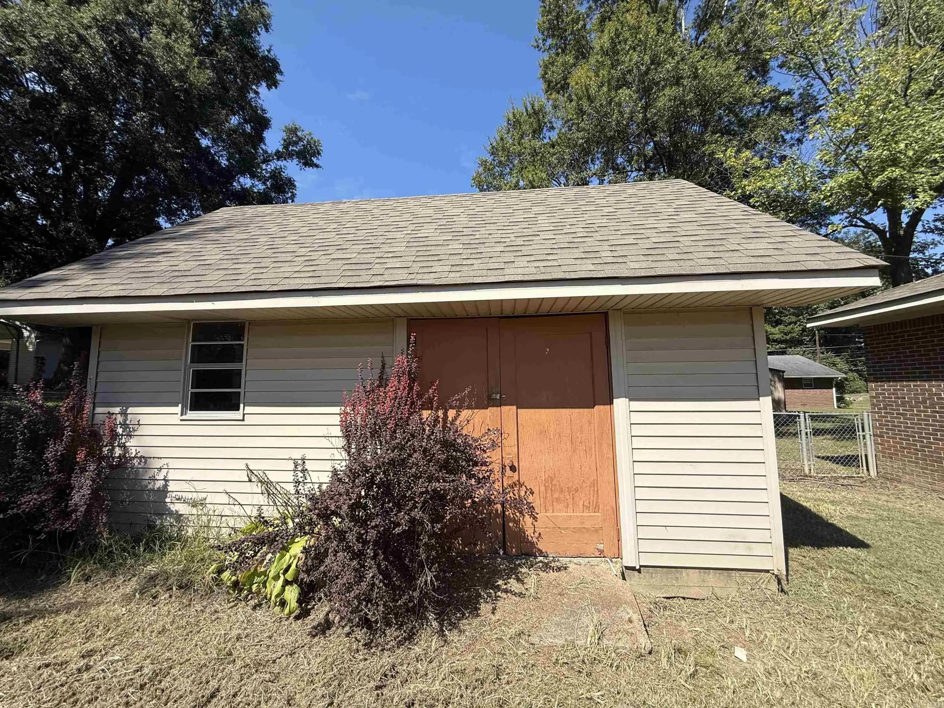 Property at 1120  Frisco - Image 45