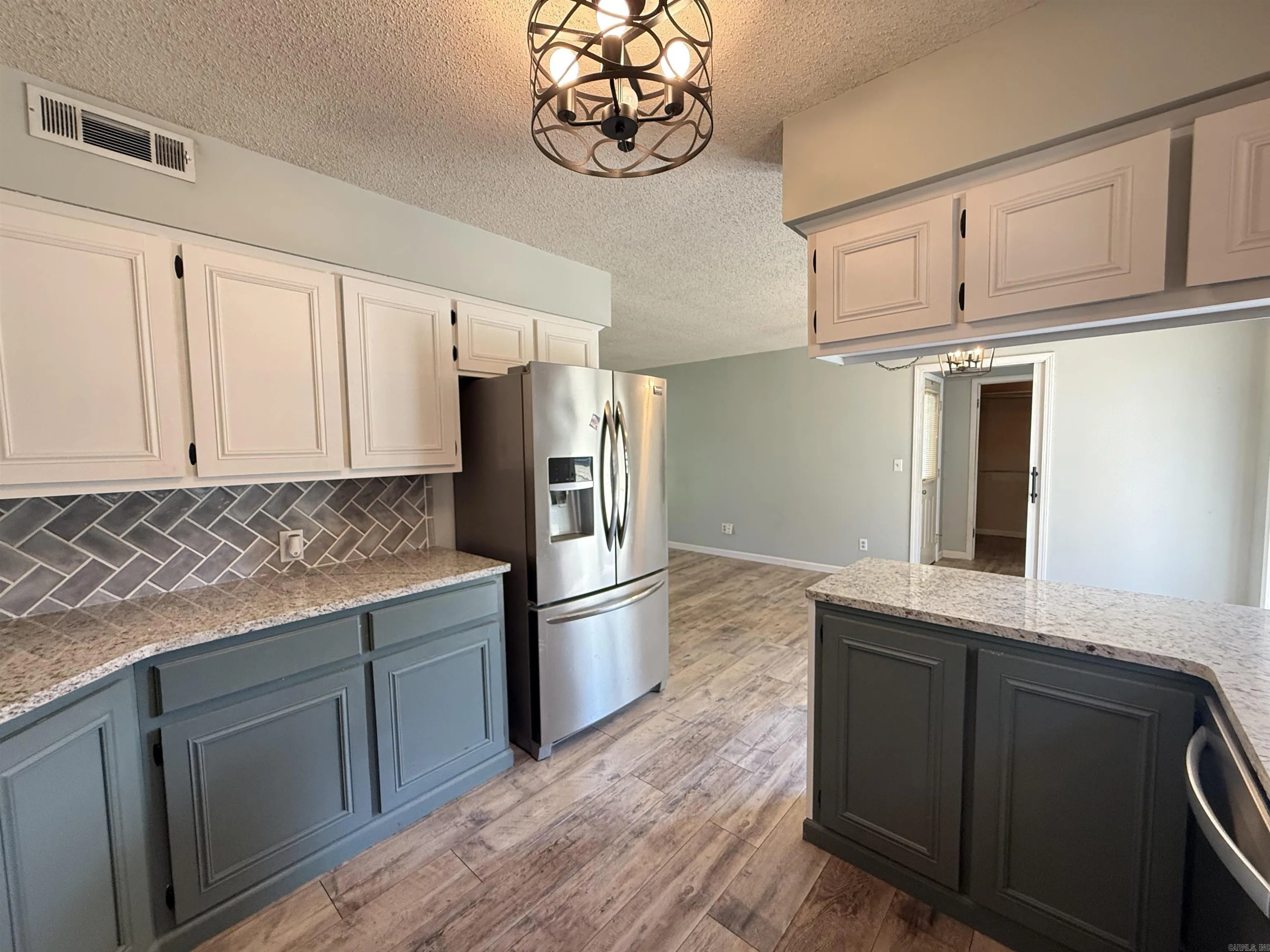 Property at 1120  Frisco - Image 14