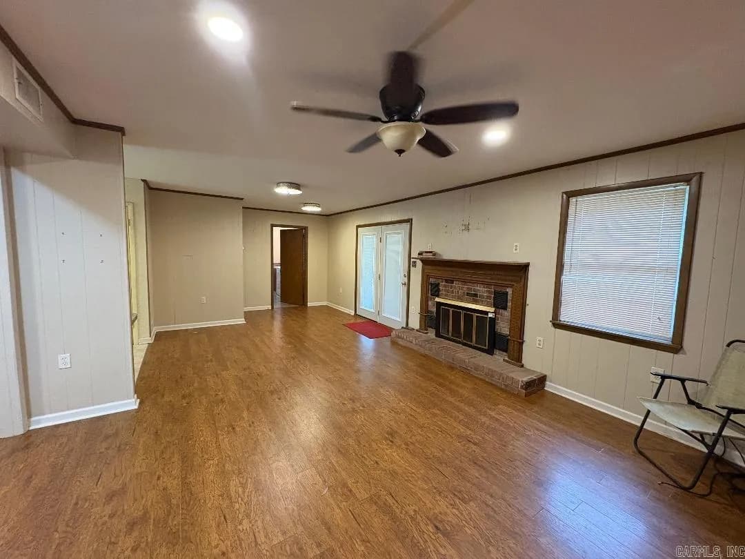 Property at 400 W Louisiana - Image 4