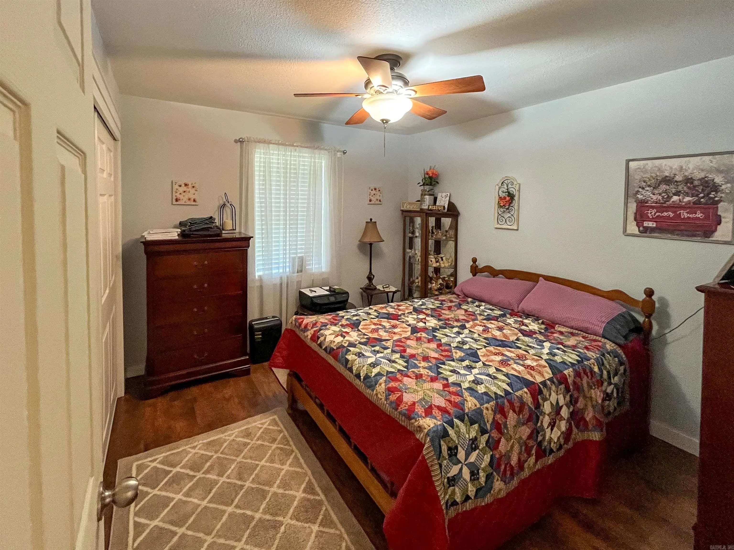 Property at 216 N Betty - Image 18