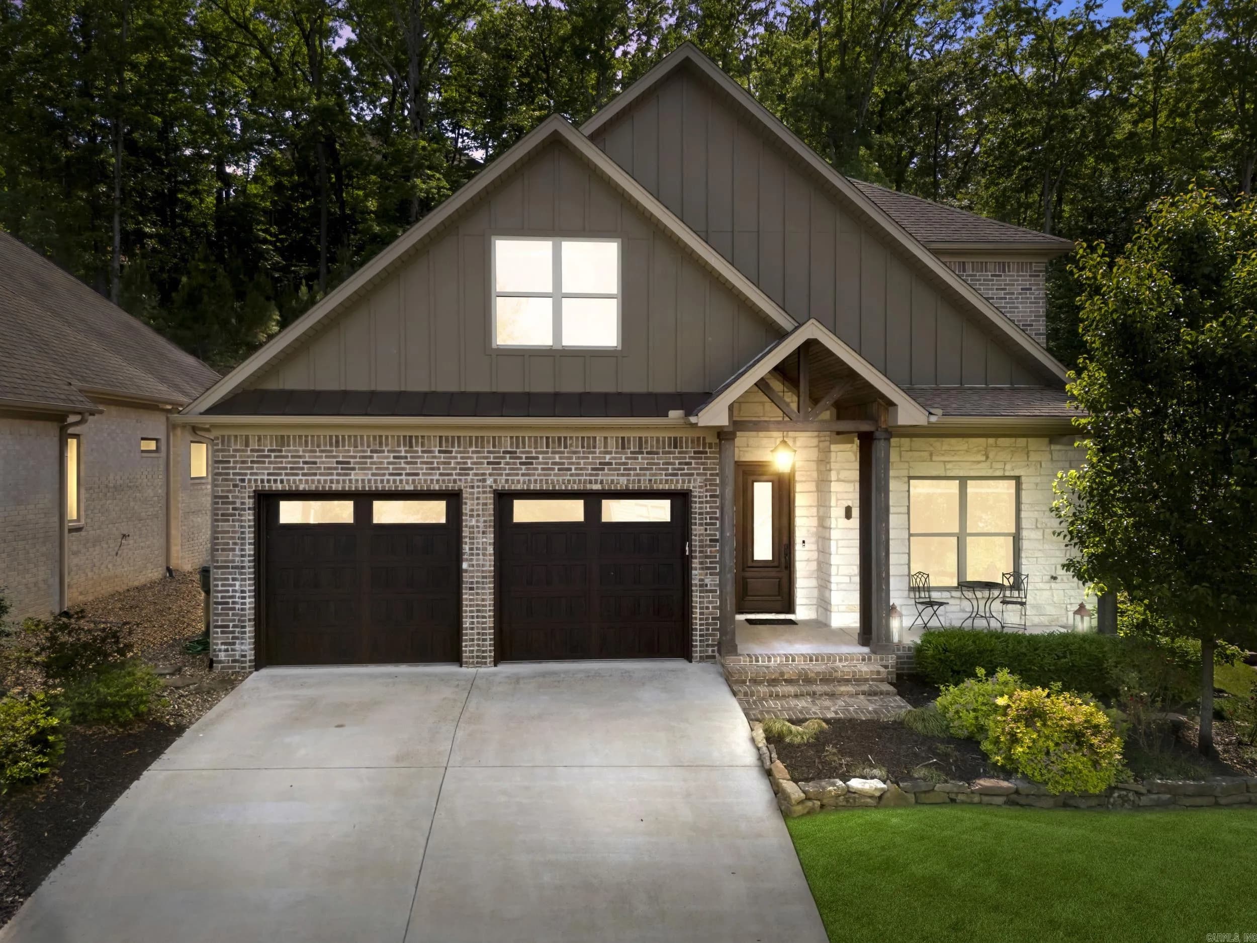 Property at 17  Cove creek - Image 2