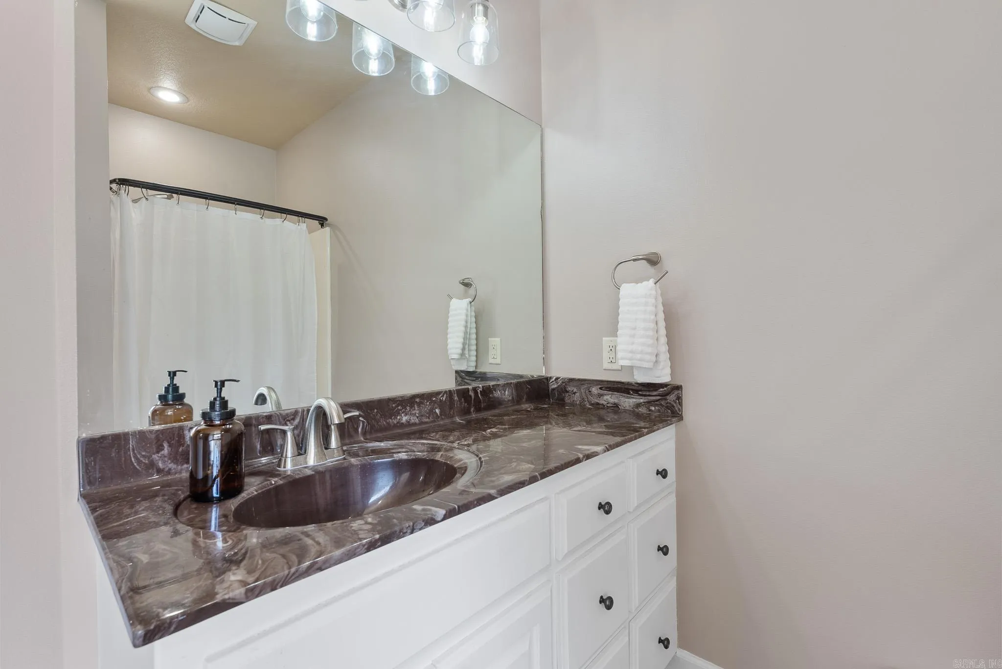 Property at 9  Pearson ridge - Image 17