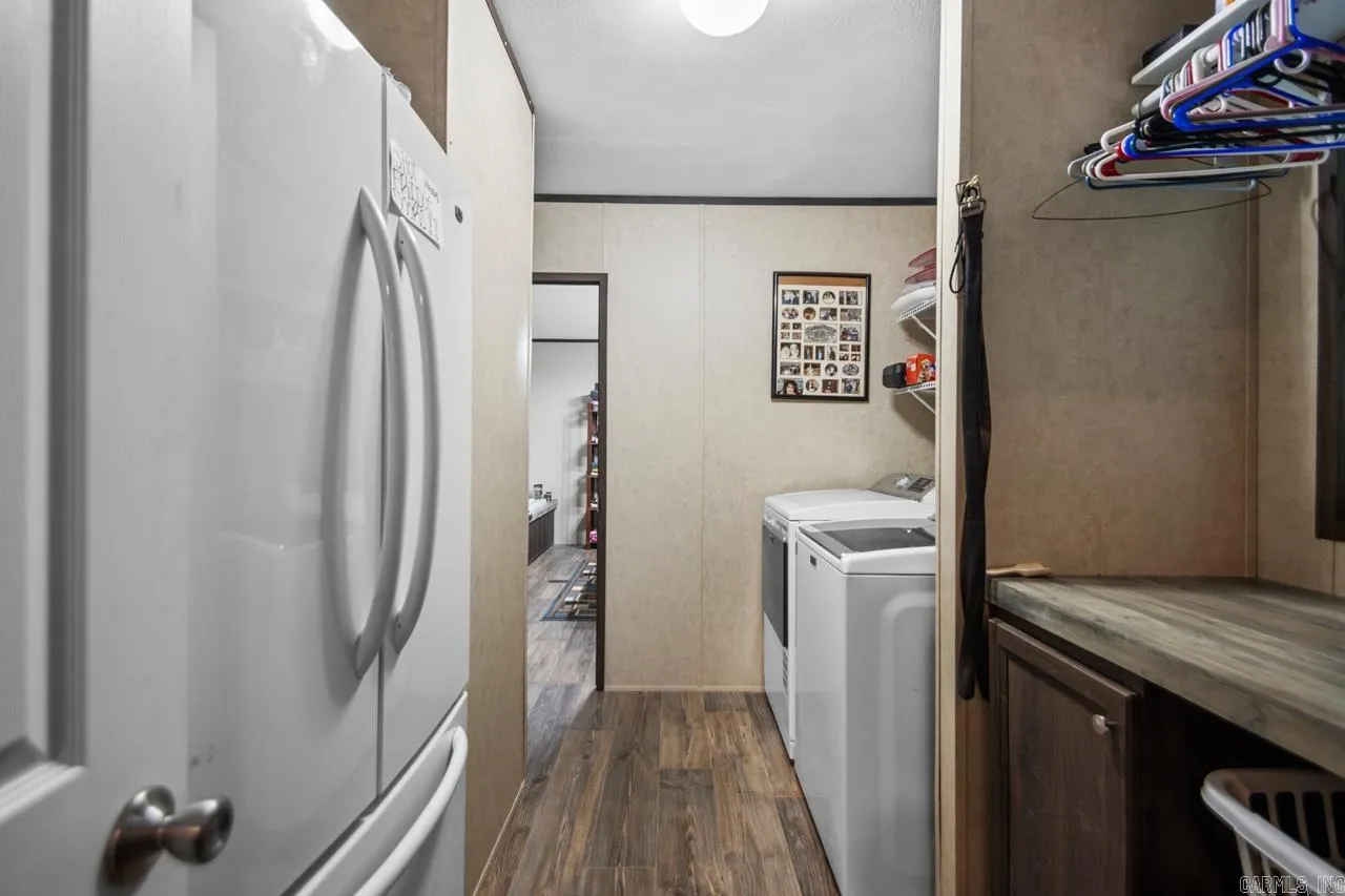 Property at 35  Candy lane - Image 11