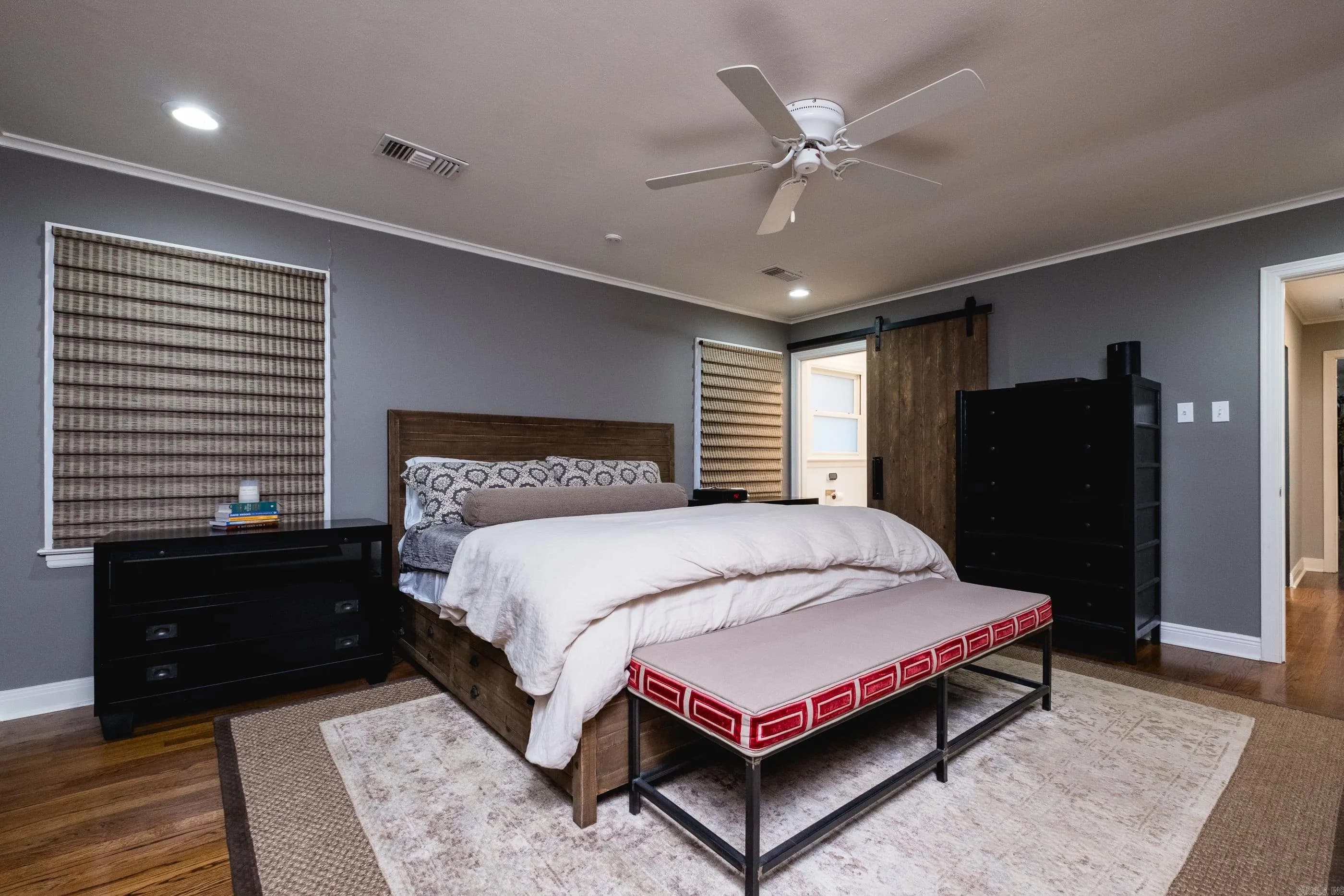 Property at 201 S Ridge - Image 34