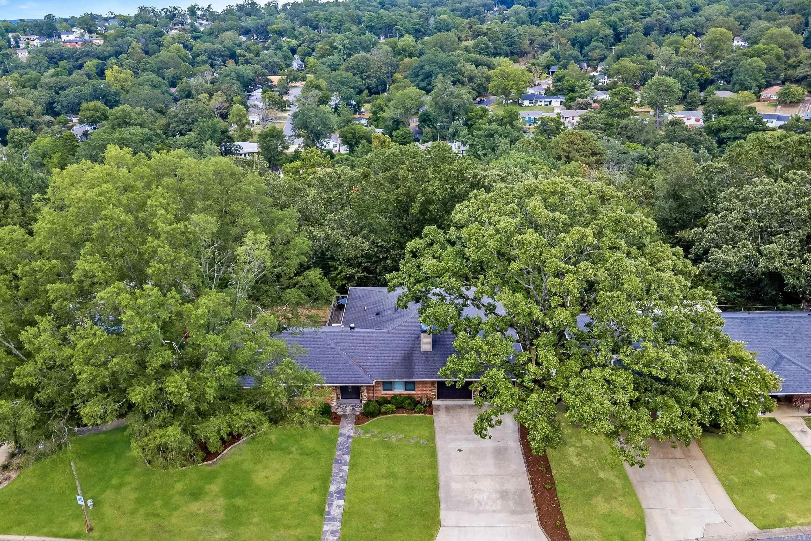 Property at 201 S Ridge - Image 6