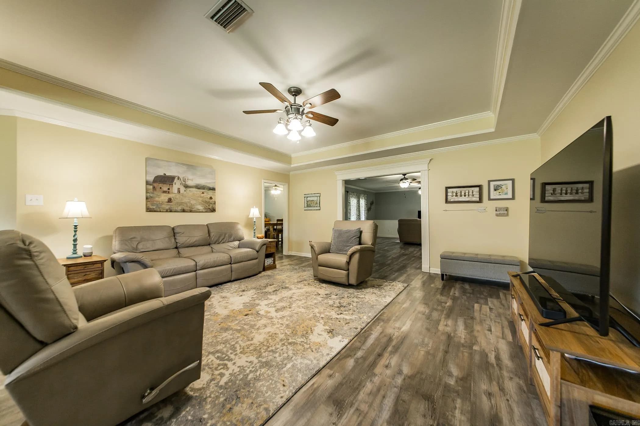Property at 136  Chickory - Image 31