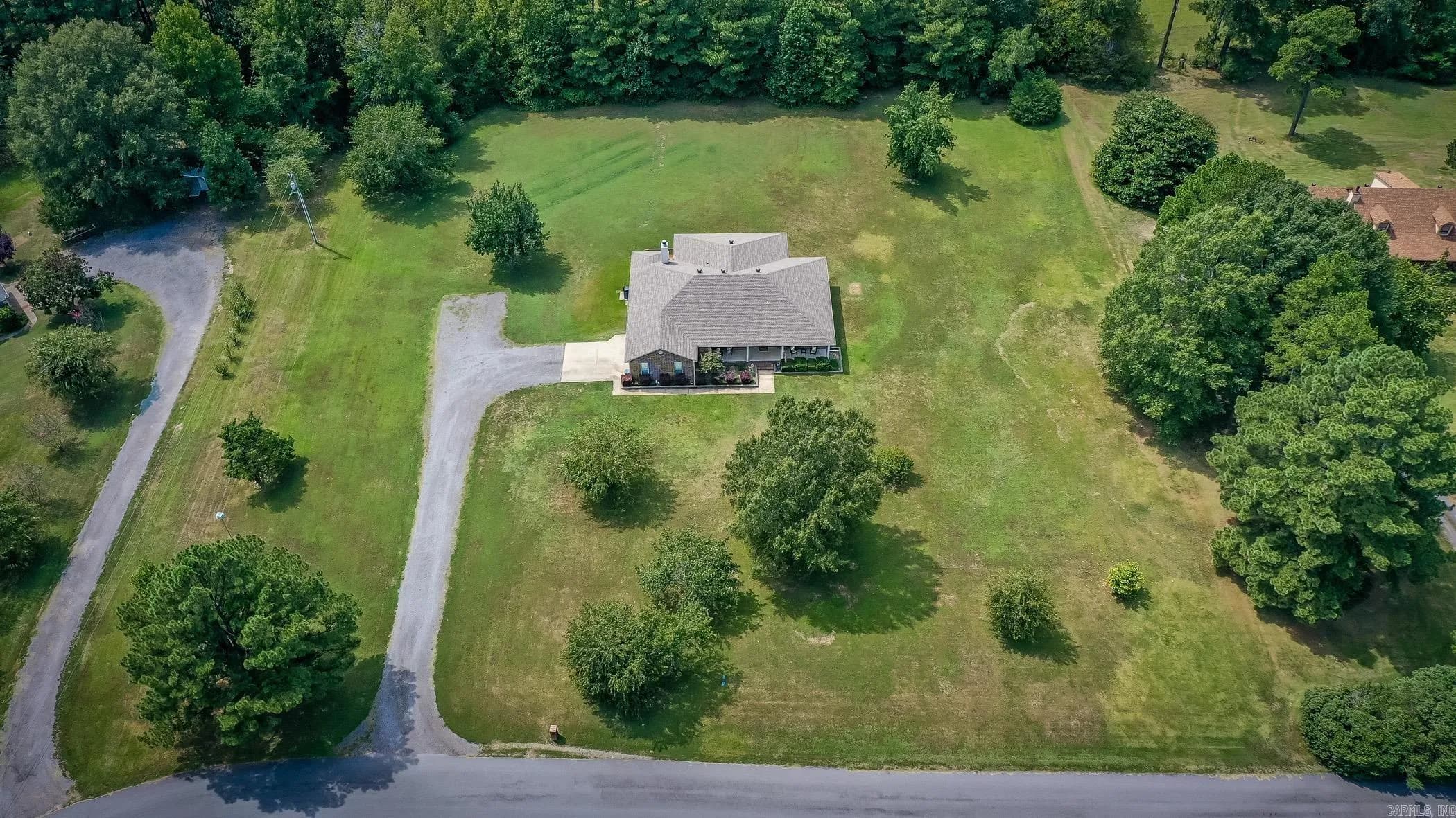 Property at 136  Chickory - Image 44