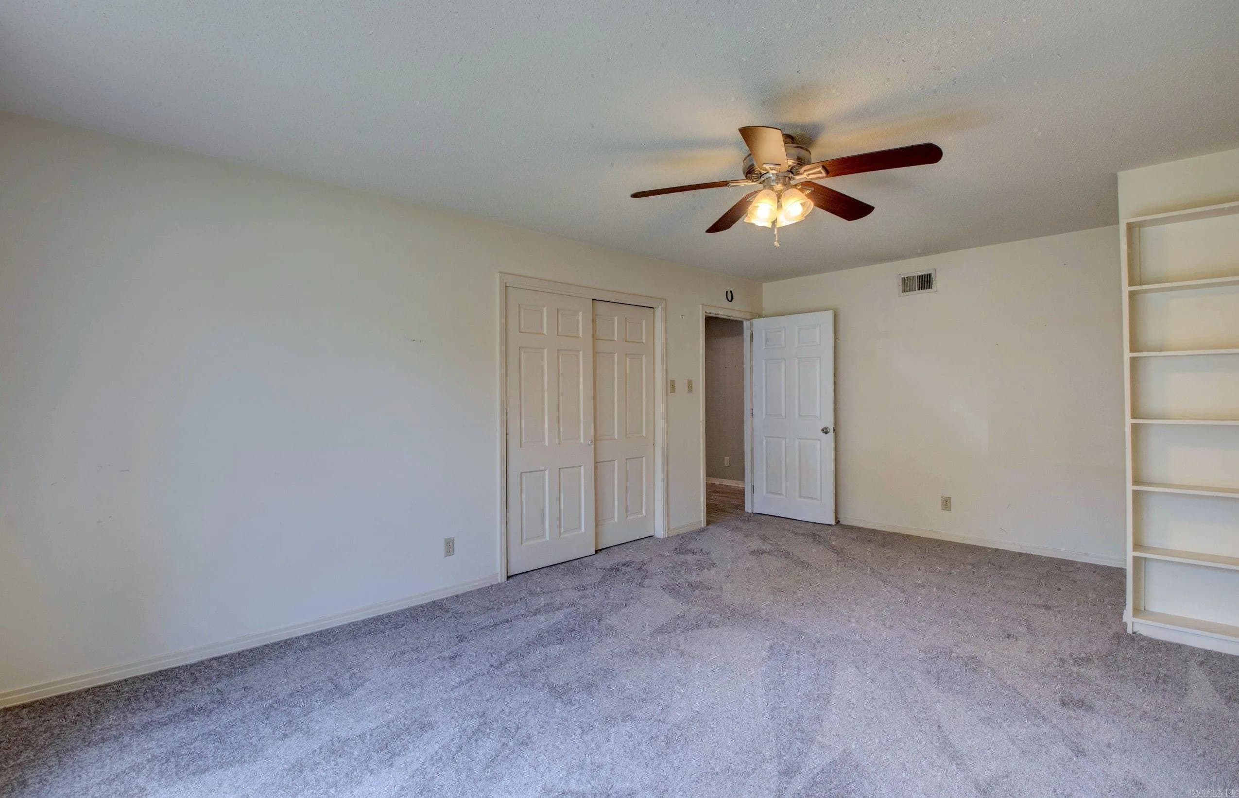 Property at 40  Pamela - Image 25