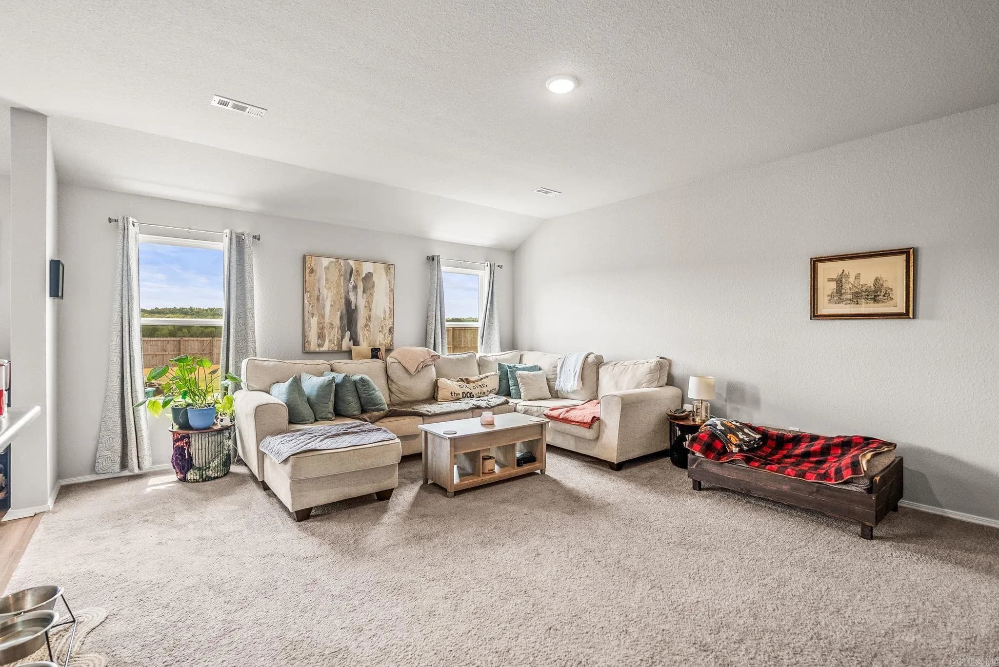 Property at 32  Sun drenched - Image 13
