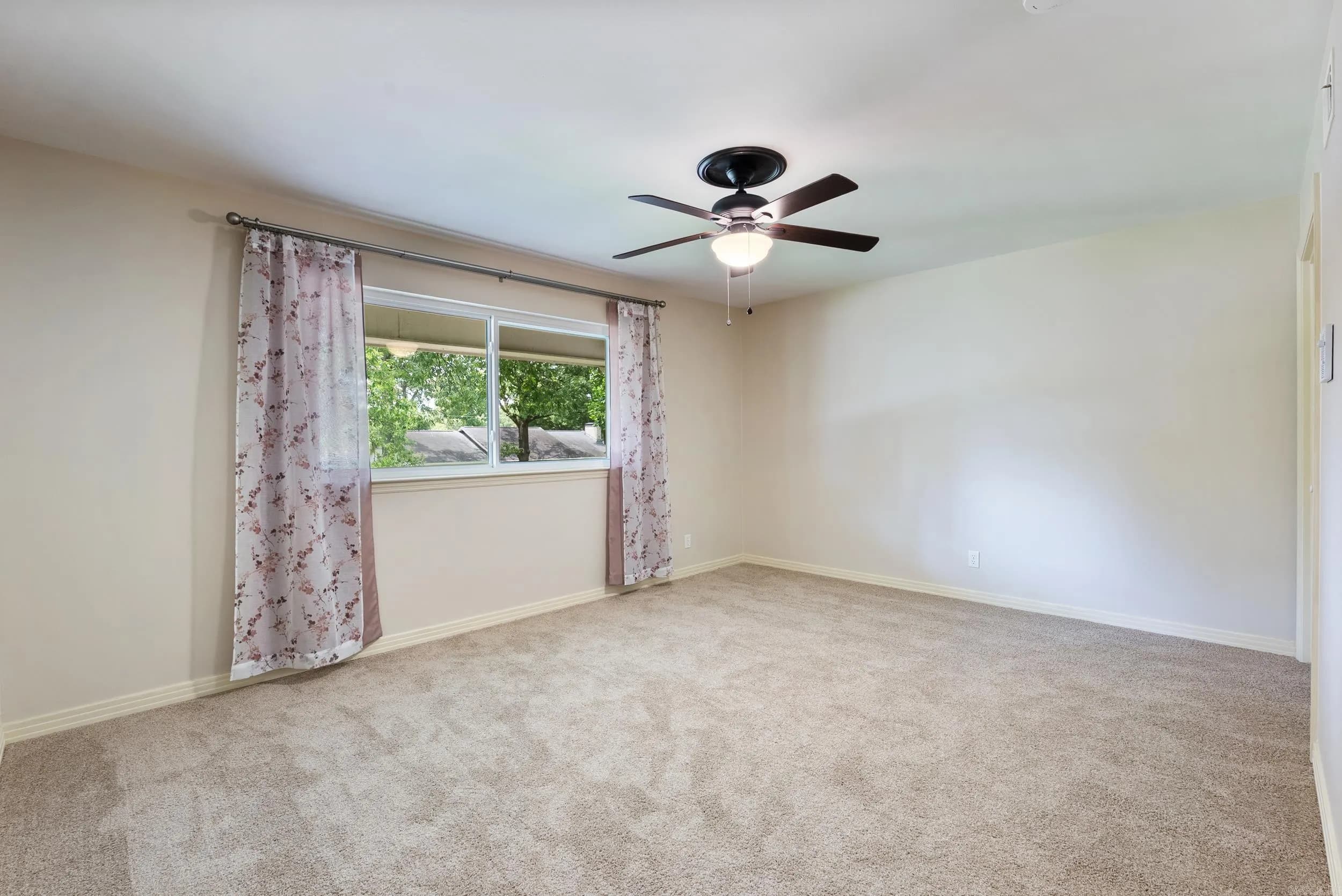 Property at 705  Legato - Image 21