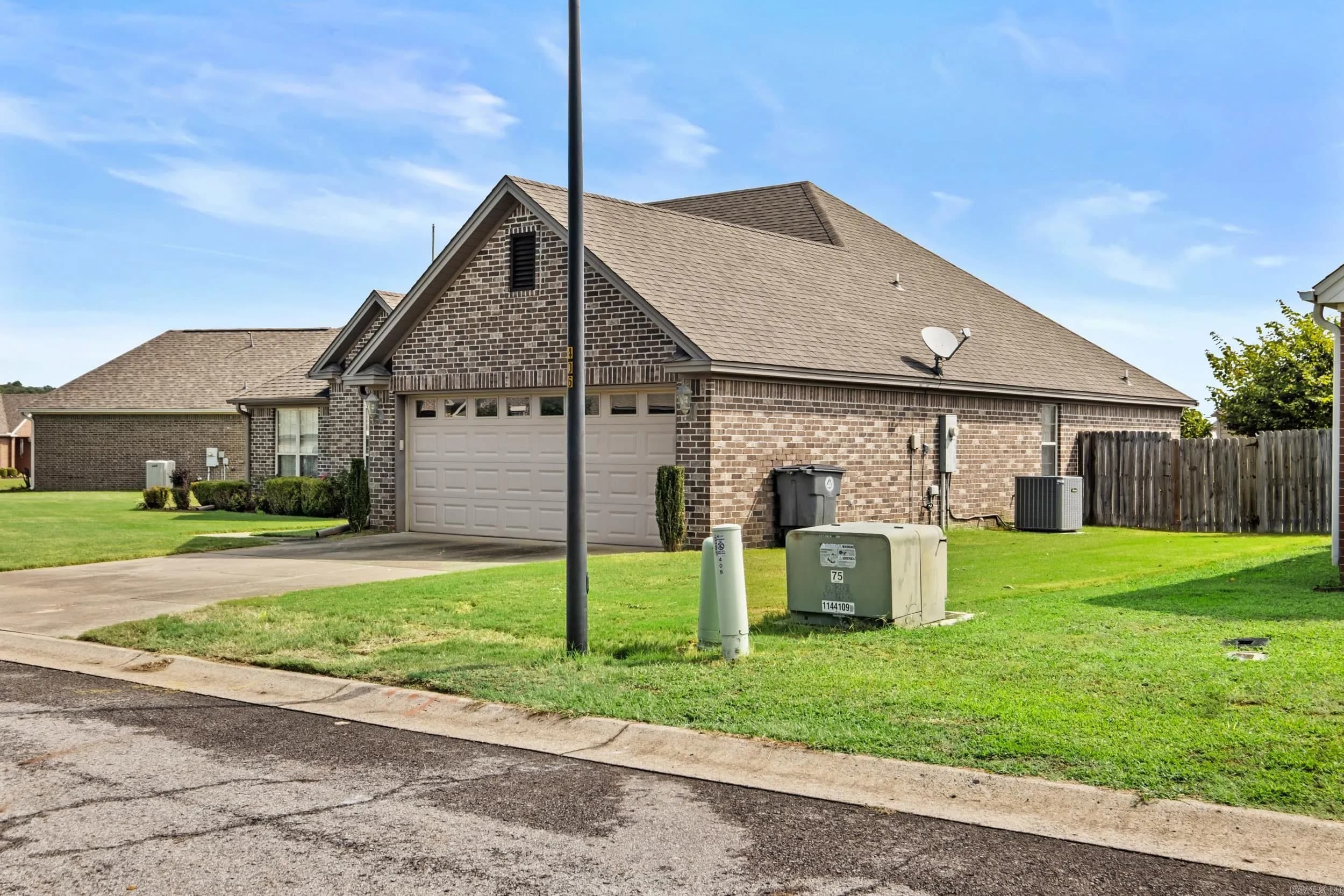 Property at 410  Jennifer - Image 37